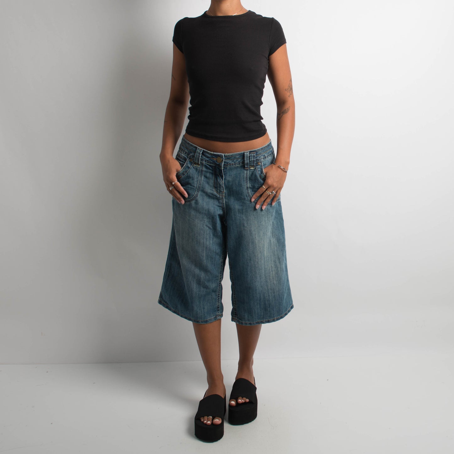 LONGLINE DENIM JORTS