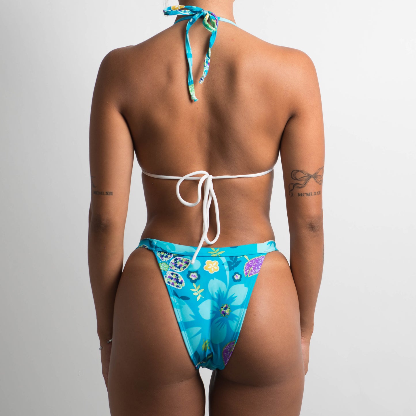 WHITE/BLUE BRAZILIAN STRING BIKINI