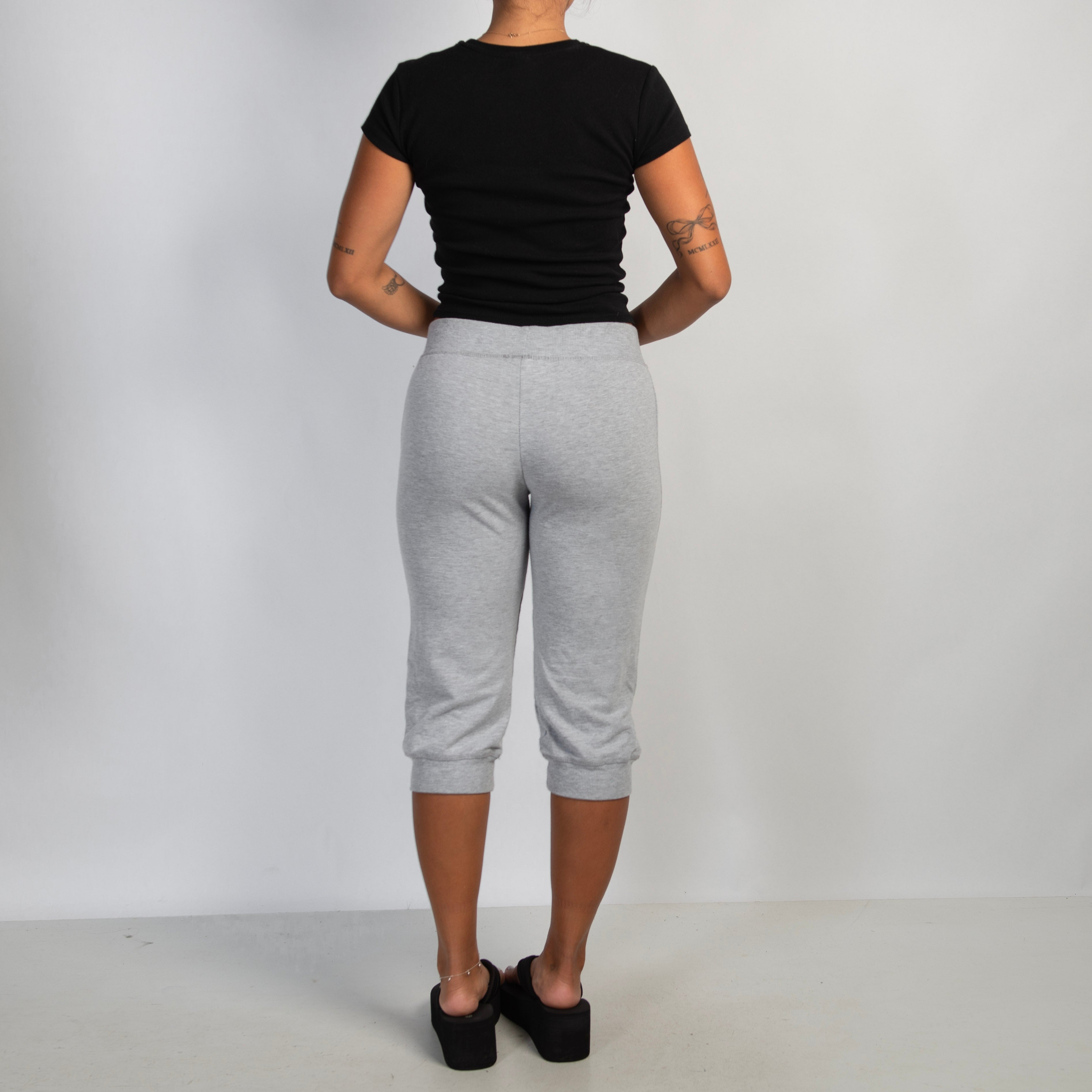 GREY CAPRI LOUNGE PANTS