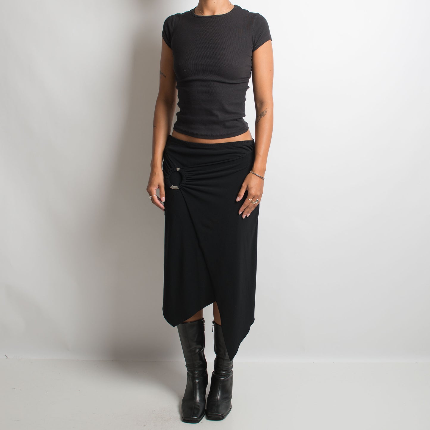 BLACK ASYMMETRIC SKIRT