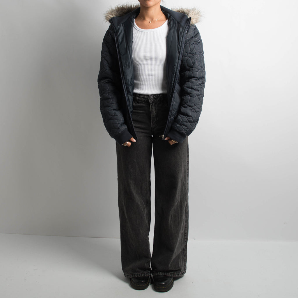 NAVY EMROIDERED PUFFER JACKET