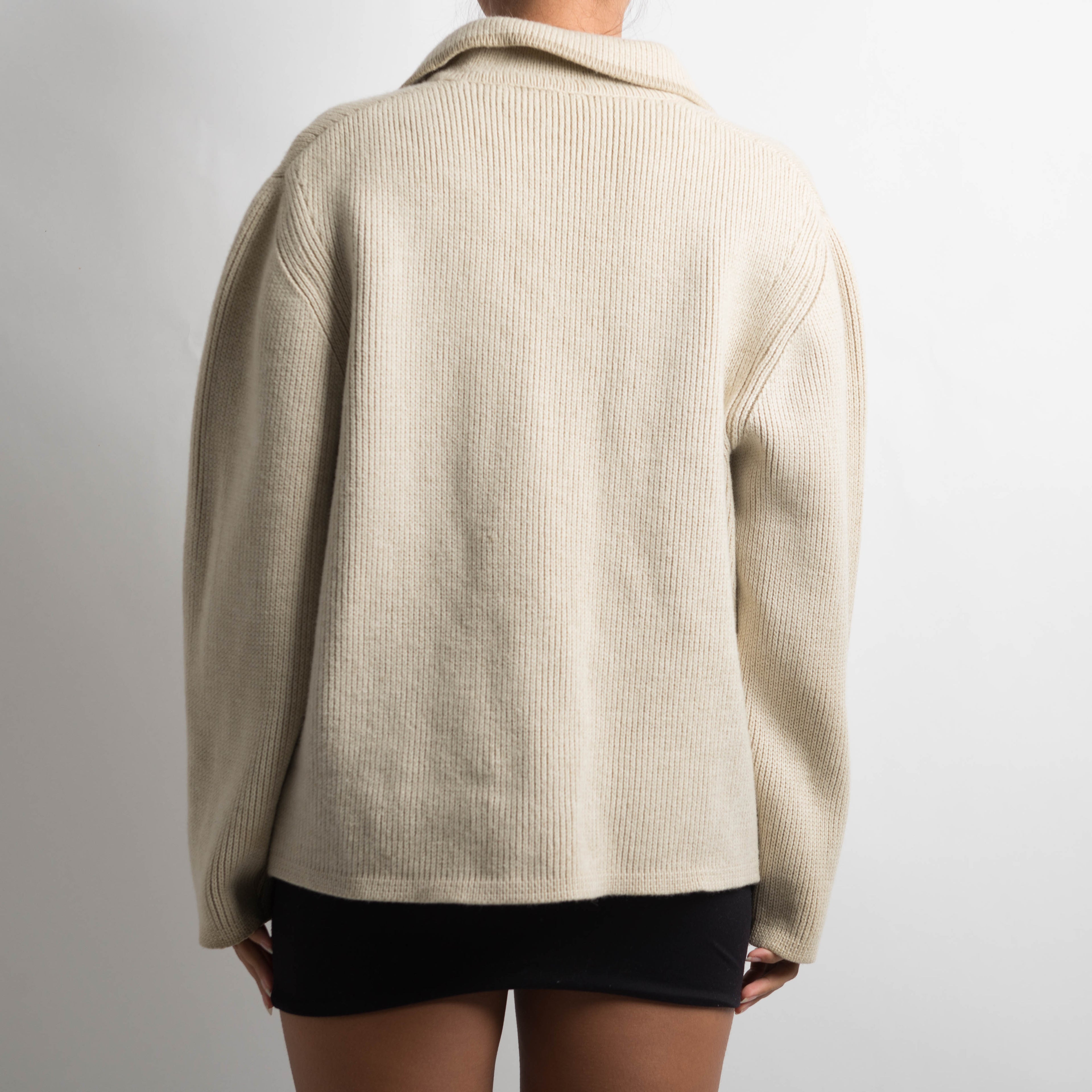 THICK COLLARED KNIT CARDIGAN