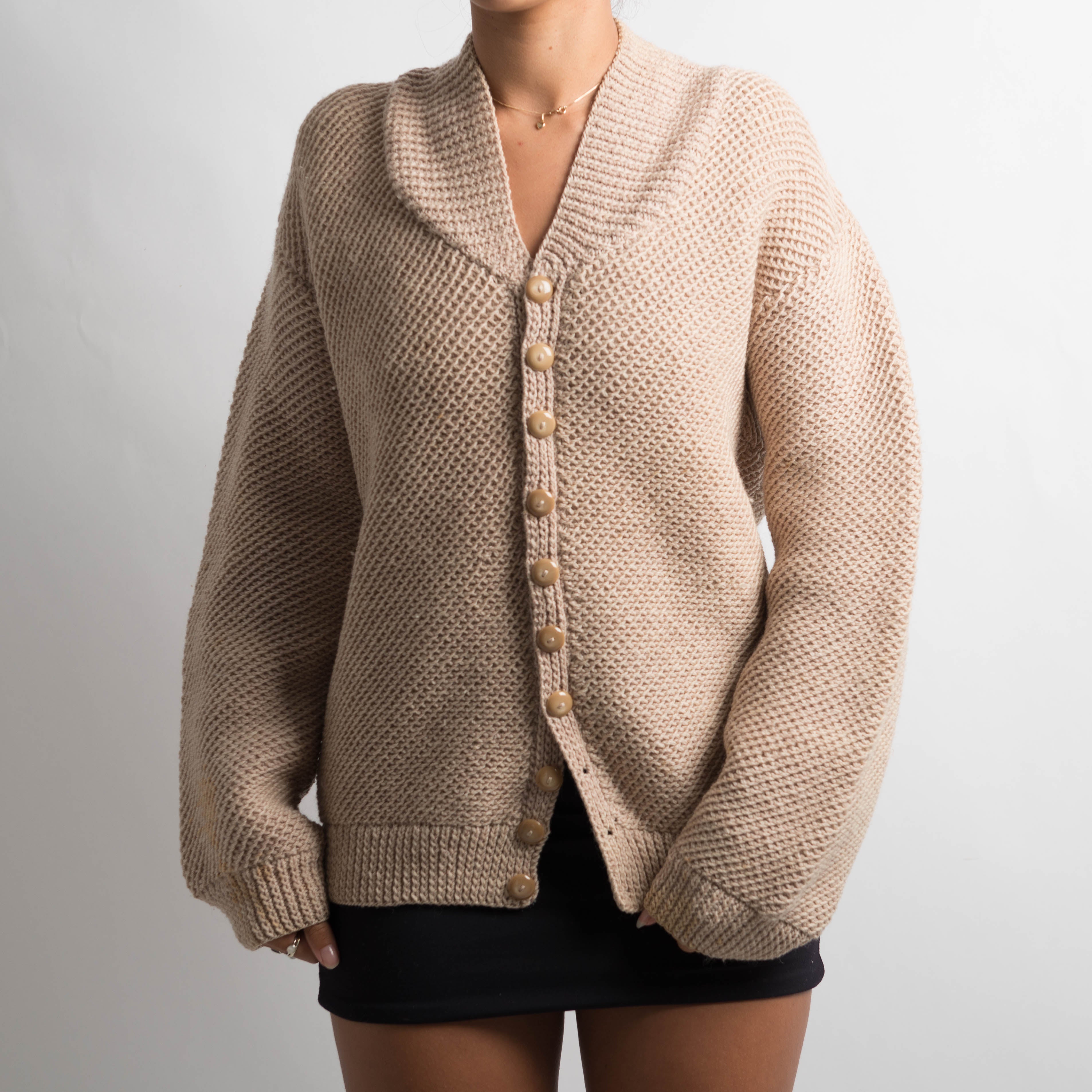 BEIGE CHUNKY KNIT CARDIGAN