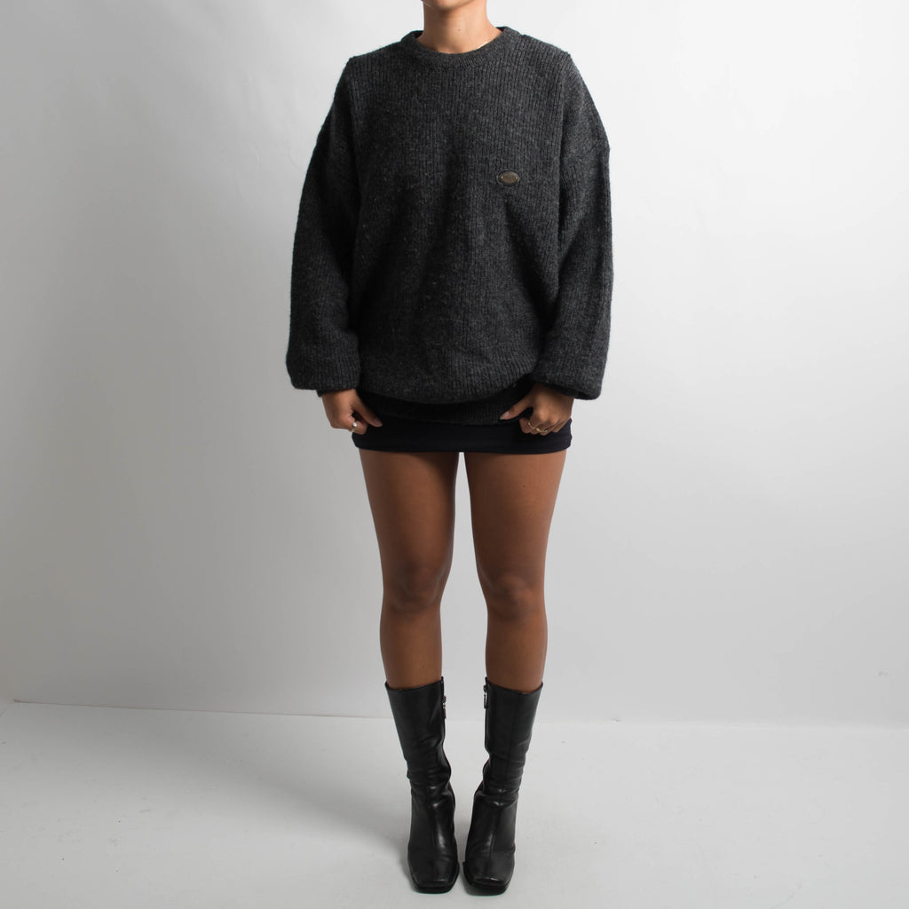 CHARCOAL WOOL KNIT SWEATER