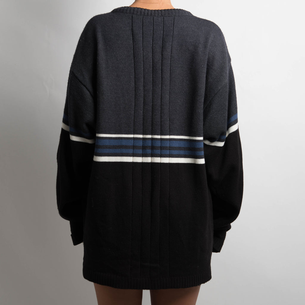 SKATER STYLE KNIT SWEATER