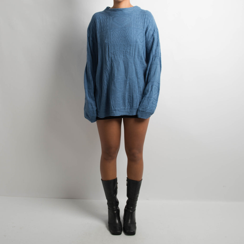BLUE TEXTURED KNIT SWEATER