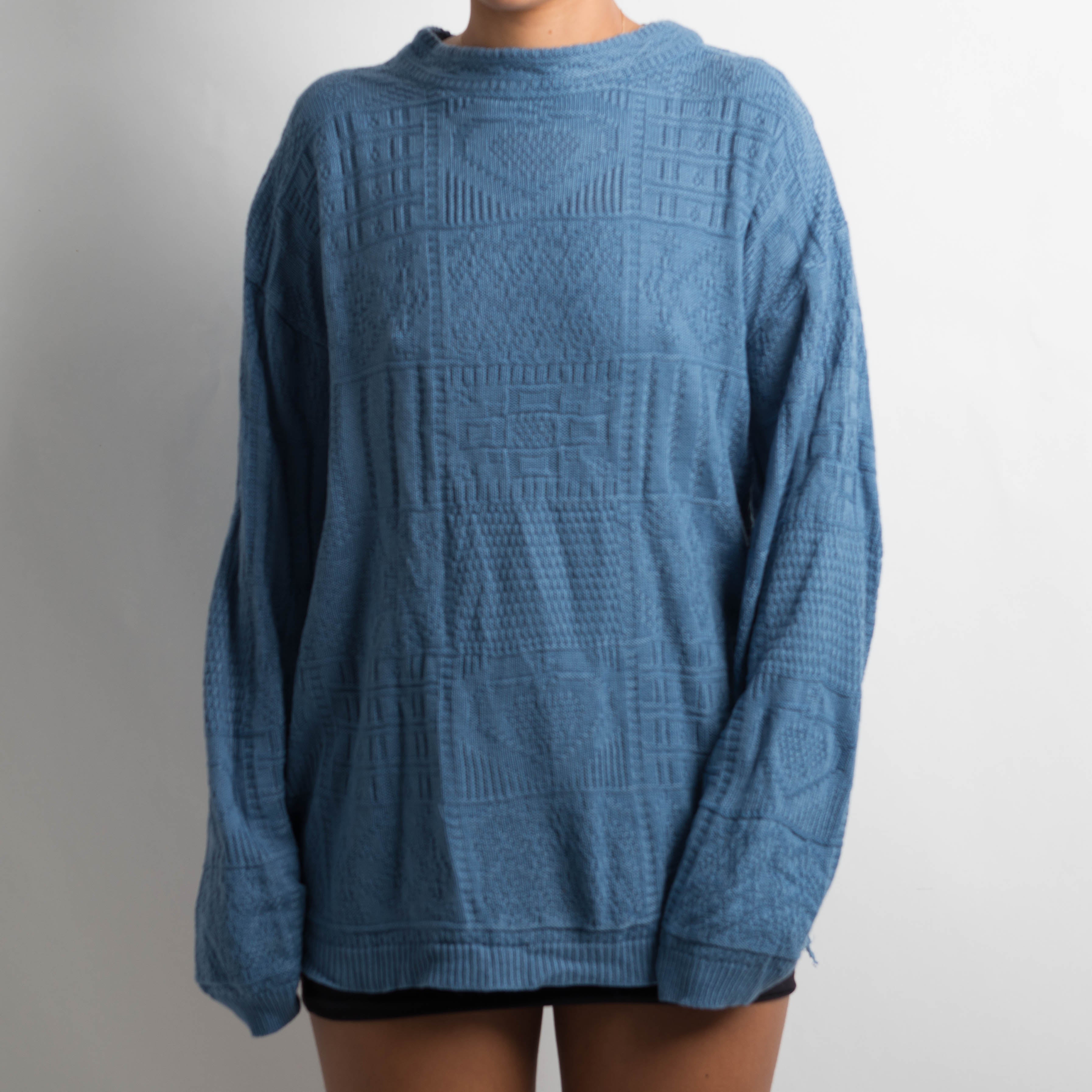 BLUE TEXTURED KNIT SWEATER