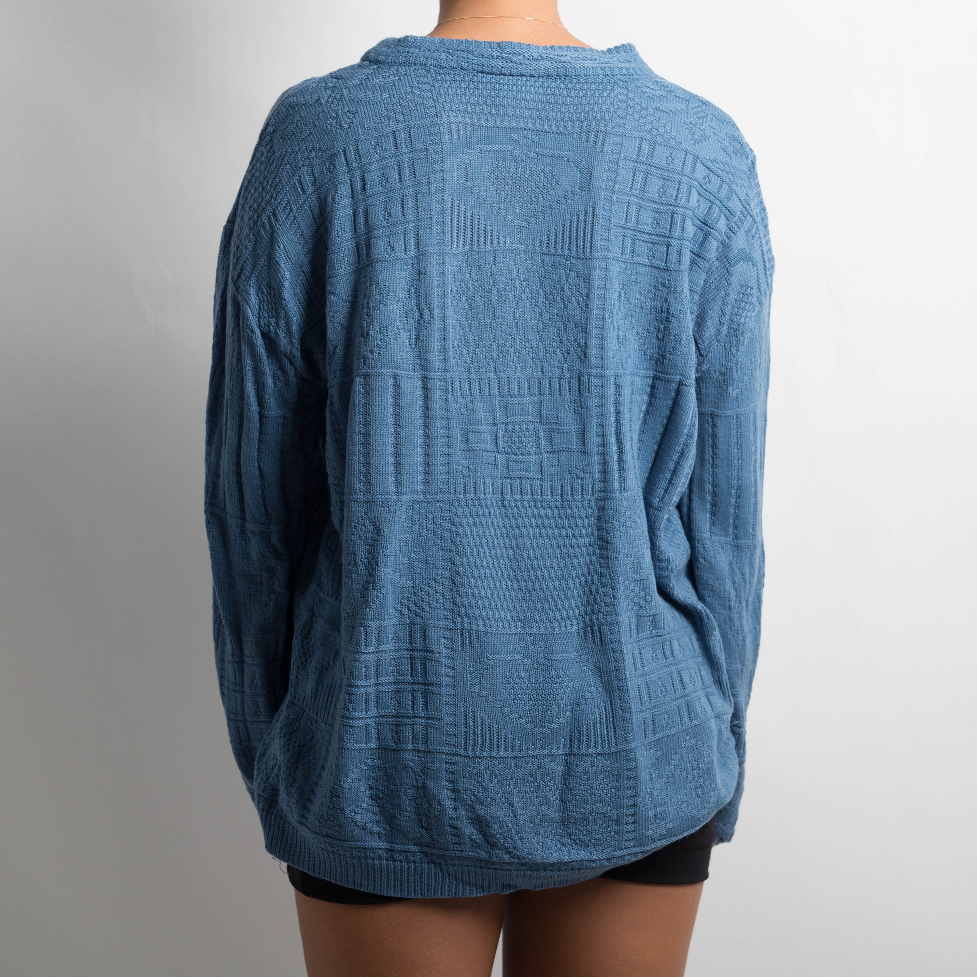 BLUE TEXTURED KNIT SWEATER