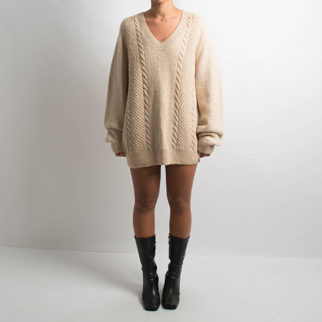 CREAM CABLE KNIT SWEATER