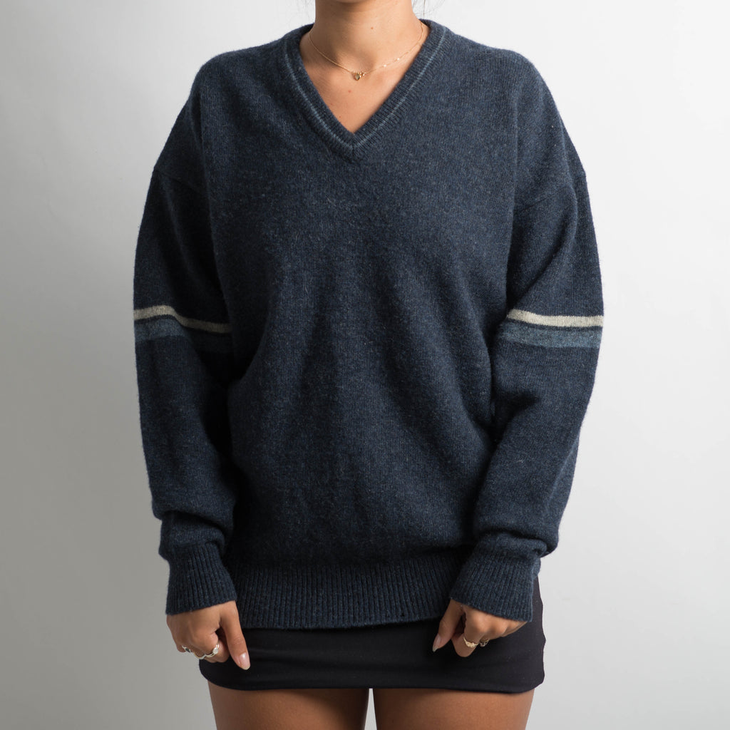 SKATER STYLE KNIT SWEATER