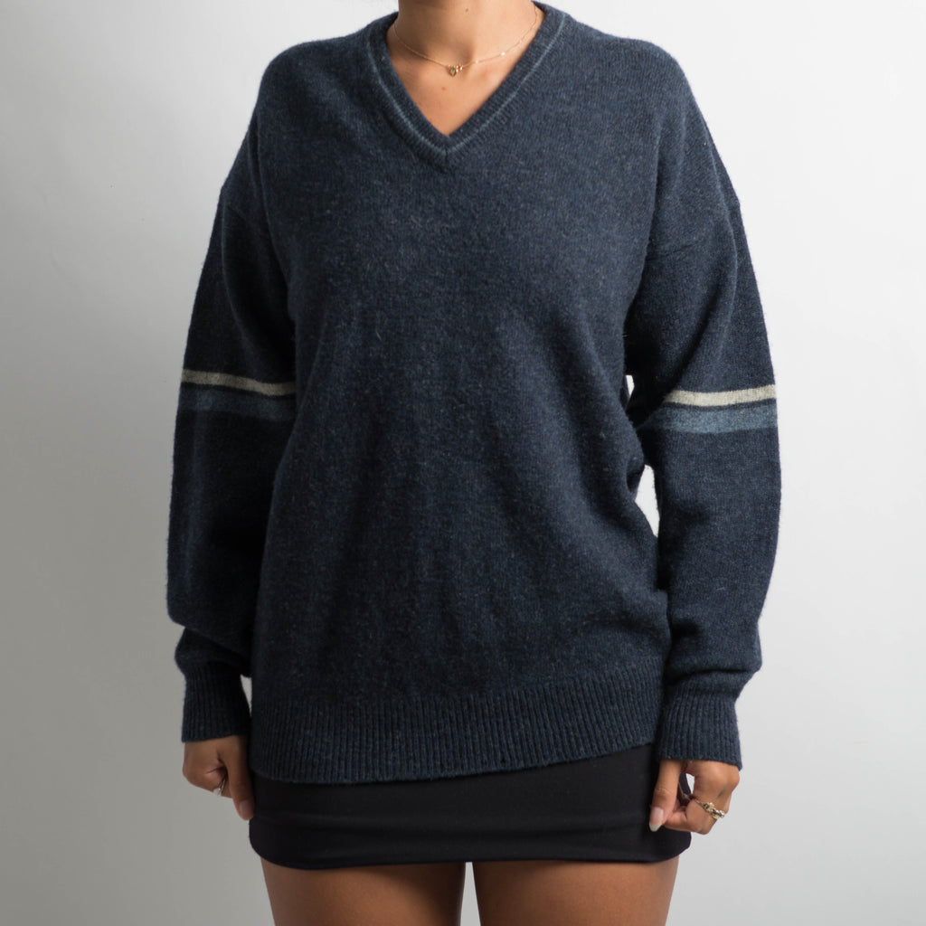 SKATER STYLE KNIT SWEATER