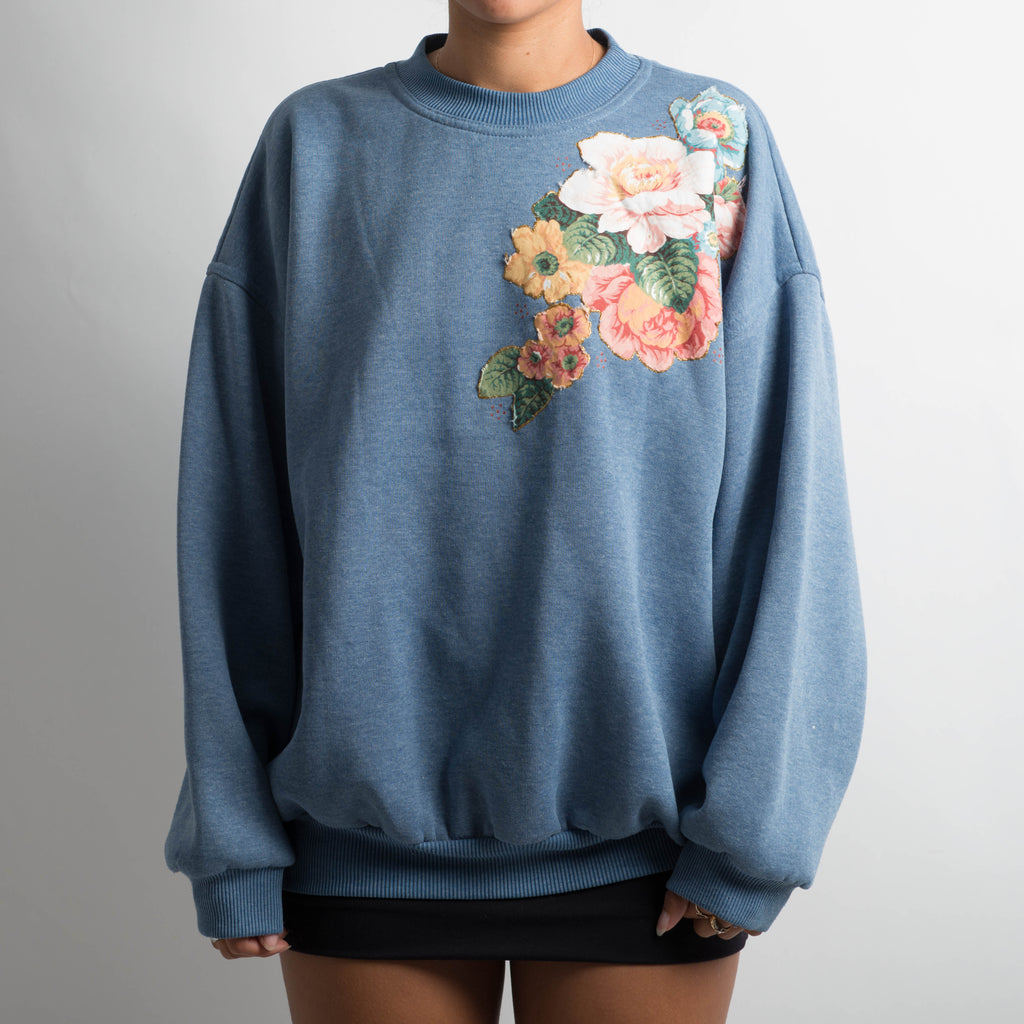 BLUE FLORAL CREWNECK SWEATER