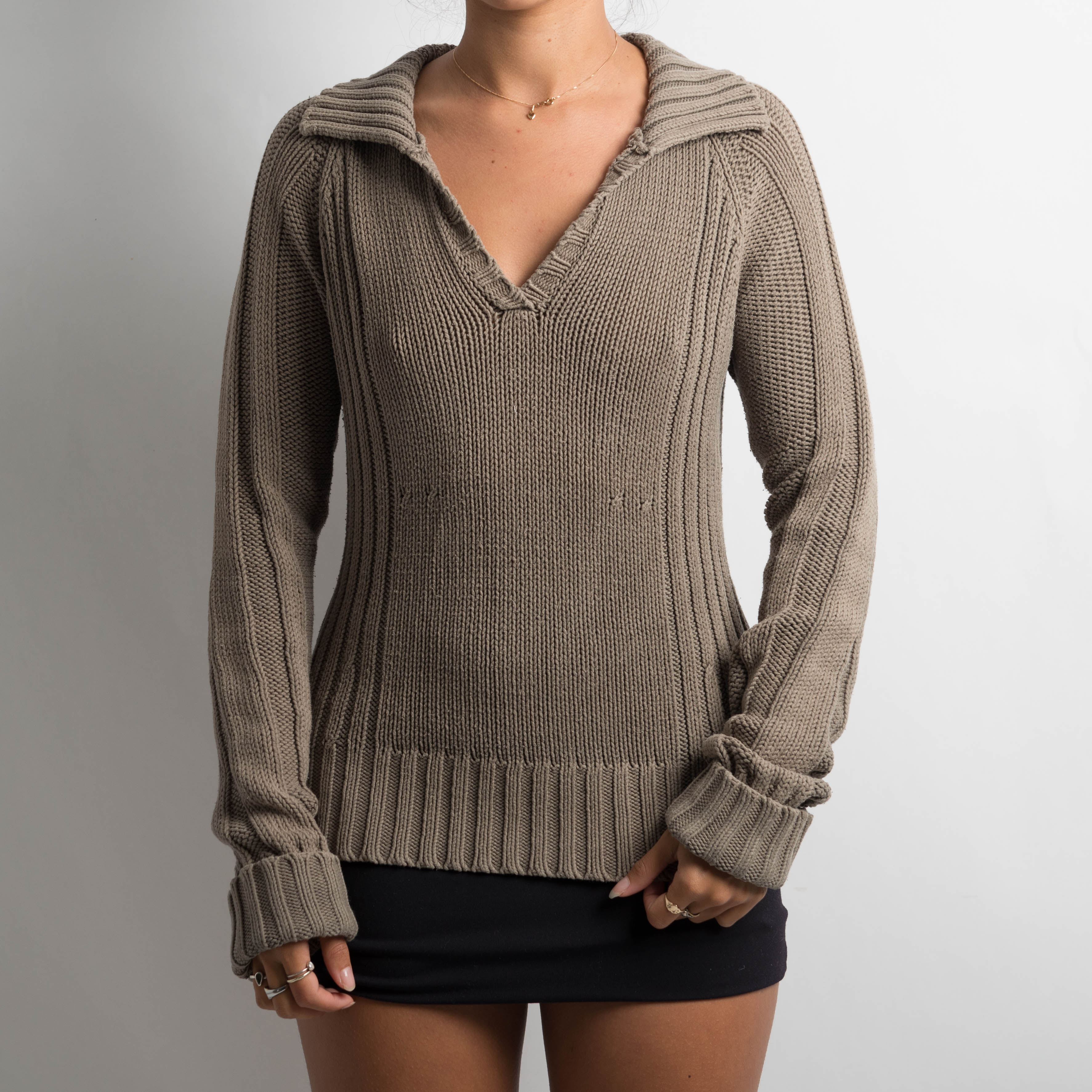 KHAKI COLLARED KNIT SWEATER