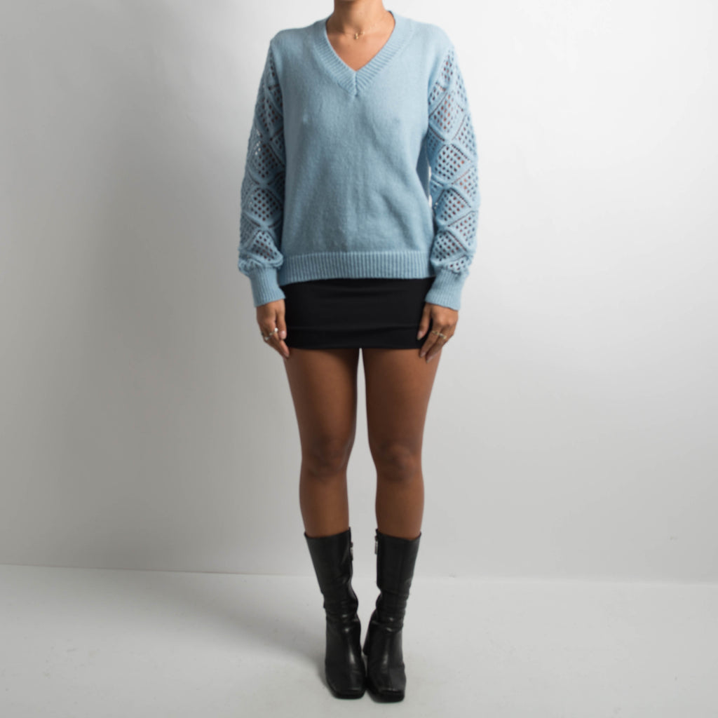 BLUE KNIT SWEATER