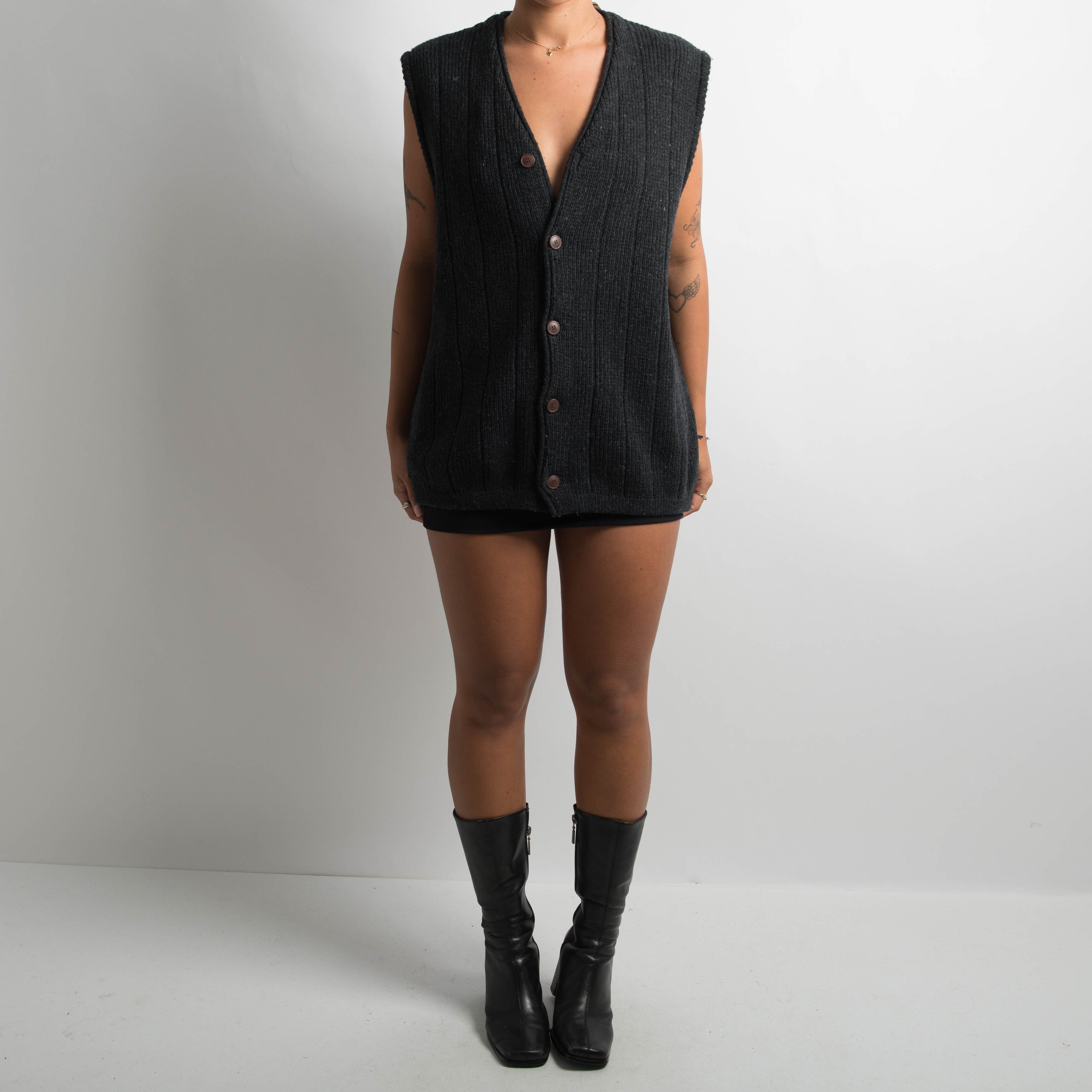 RIBBED KNIT WOOL VEST