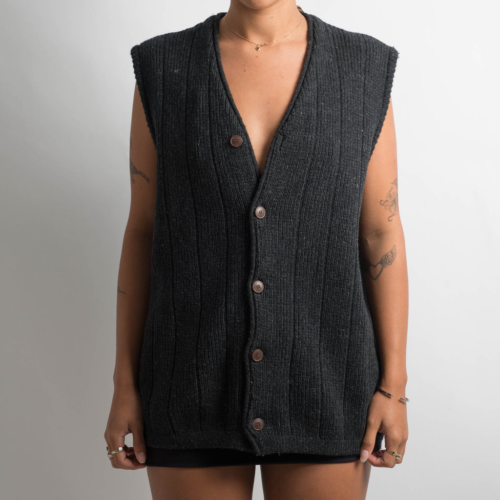 RIBBED KNIT WOOL VEST
