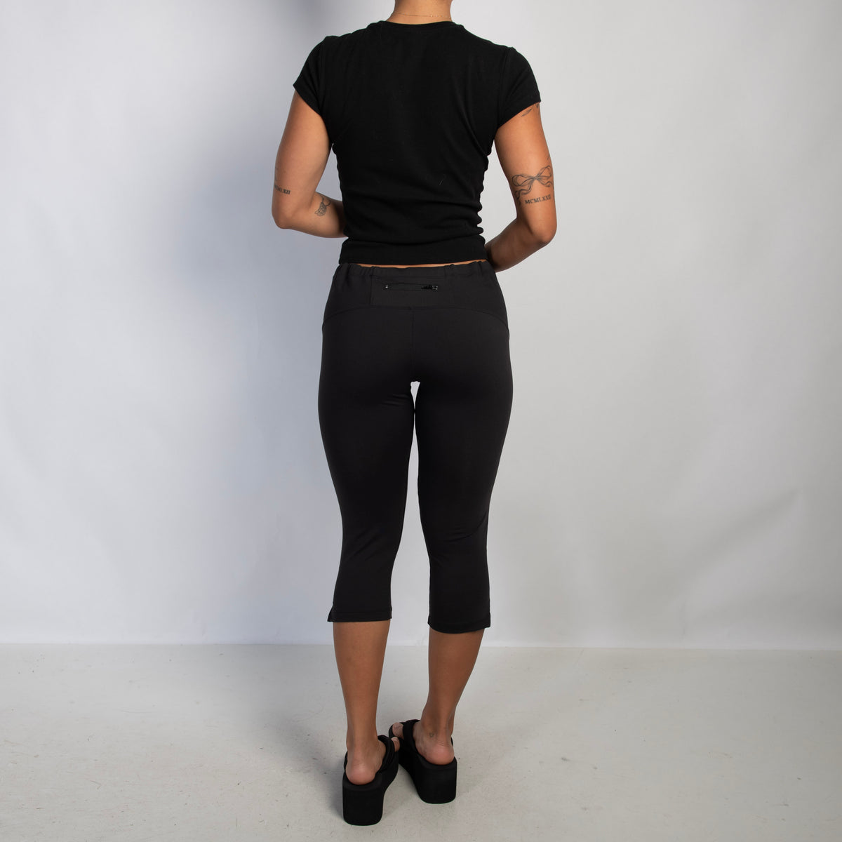 BLACK CROP TIGHTS