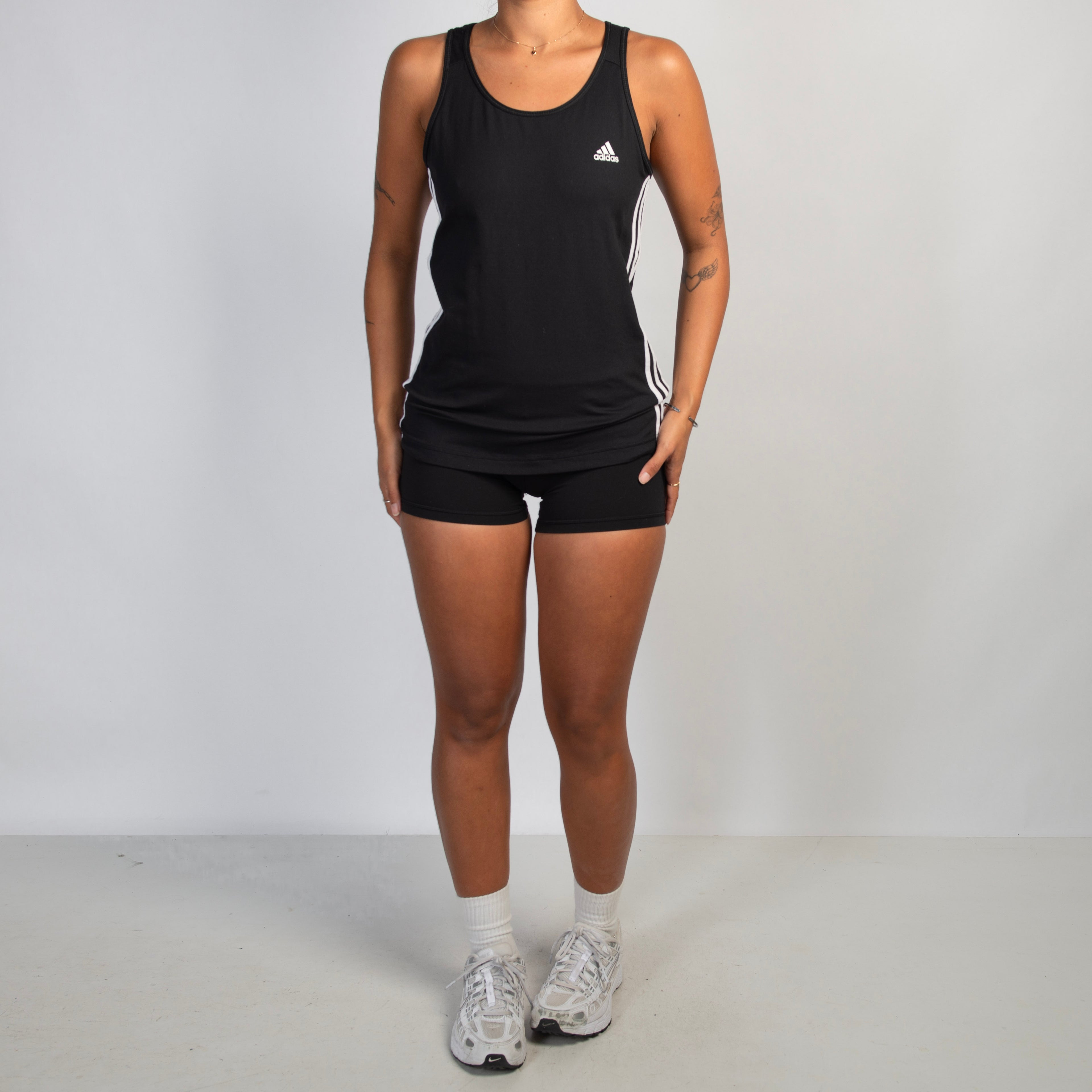 BLACK ACTIVE TANK TOP