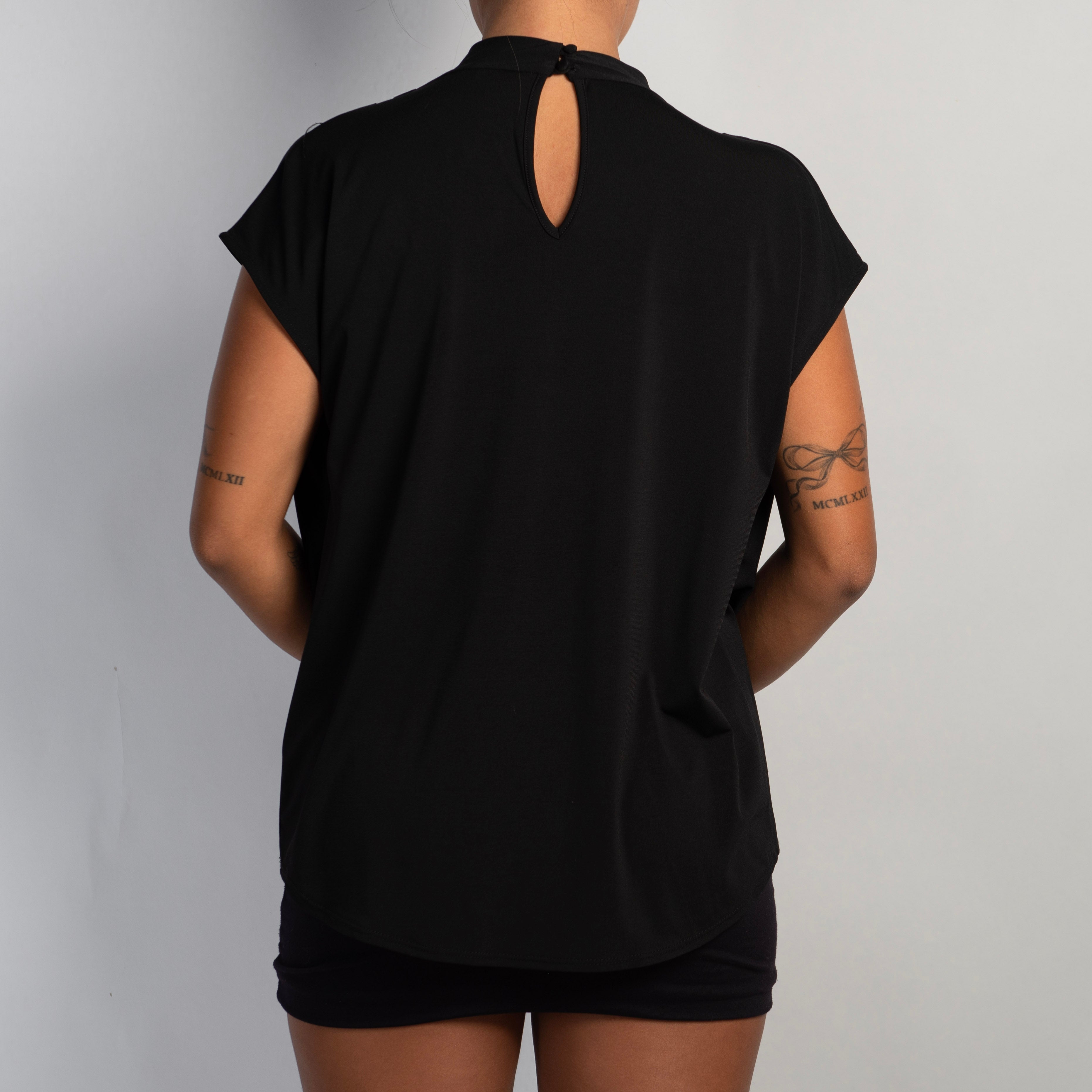 BLACK DRAPE FRONT TOP