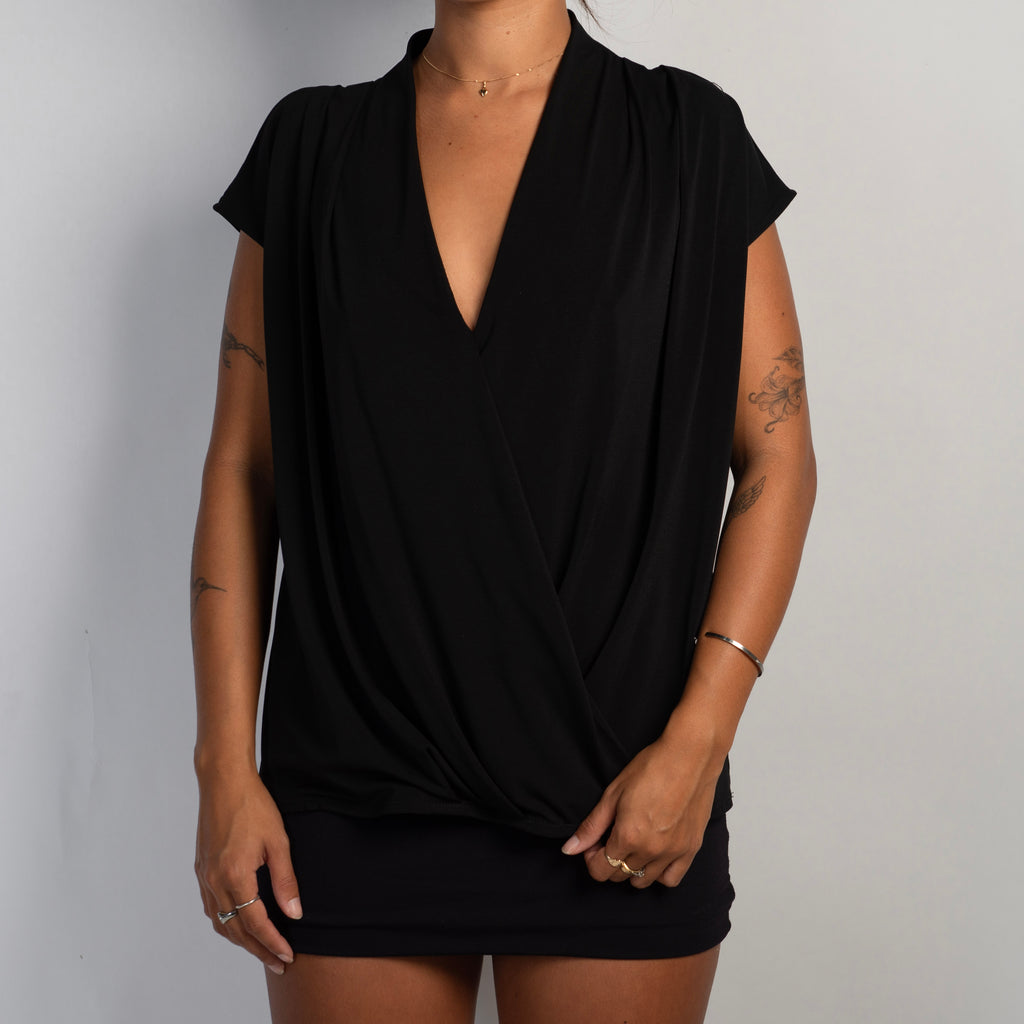 BLACK DRAPE FRONT TOP