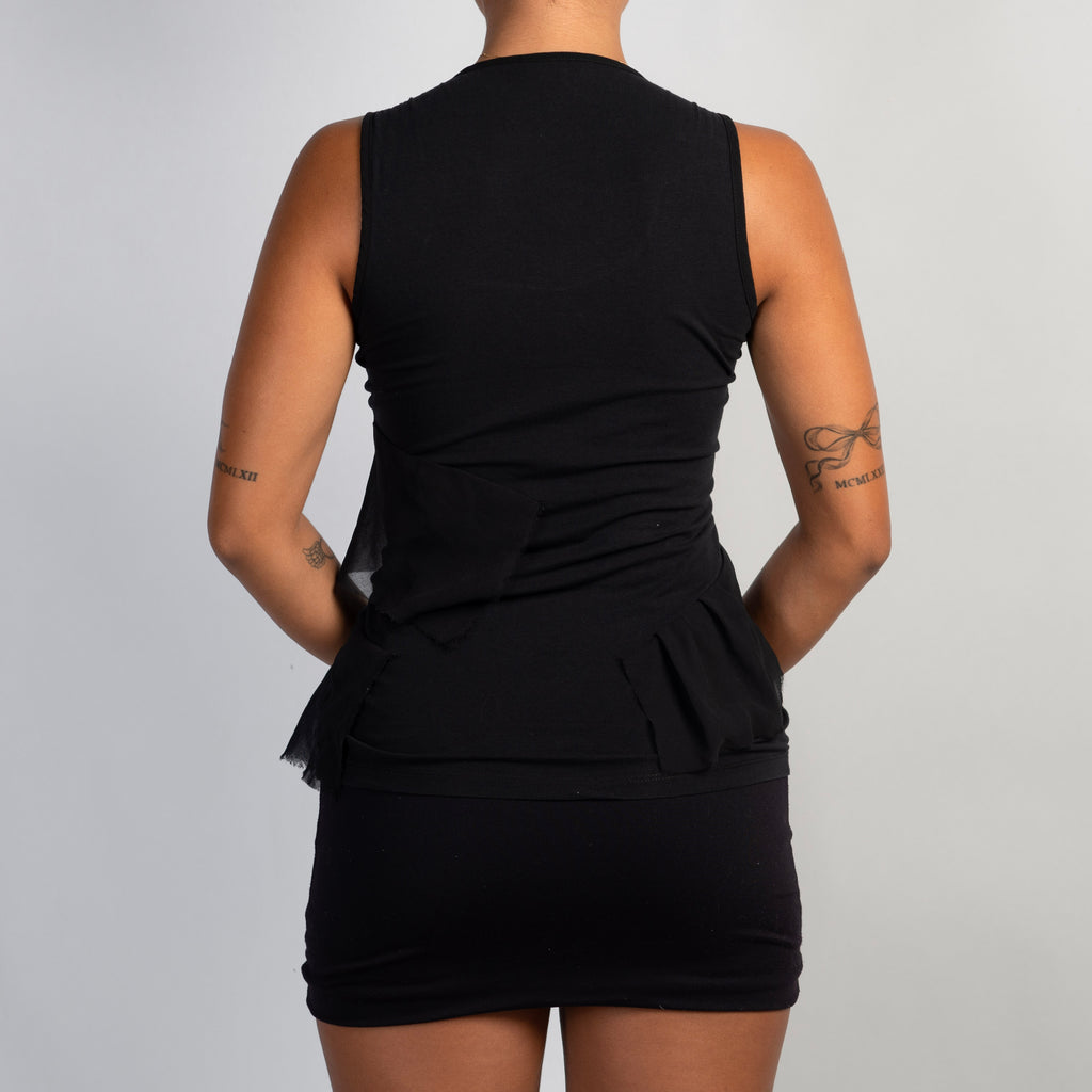 BLACK RUFFLE TANK TOP