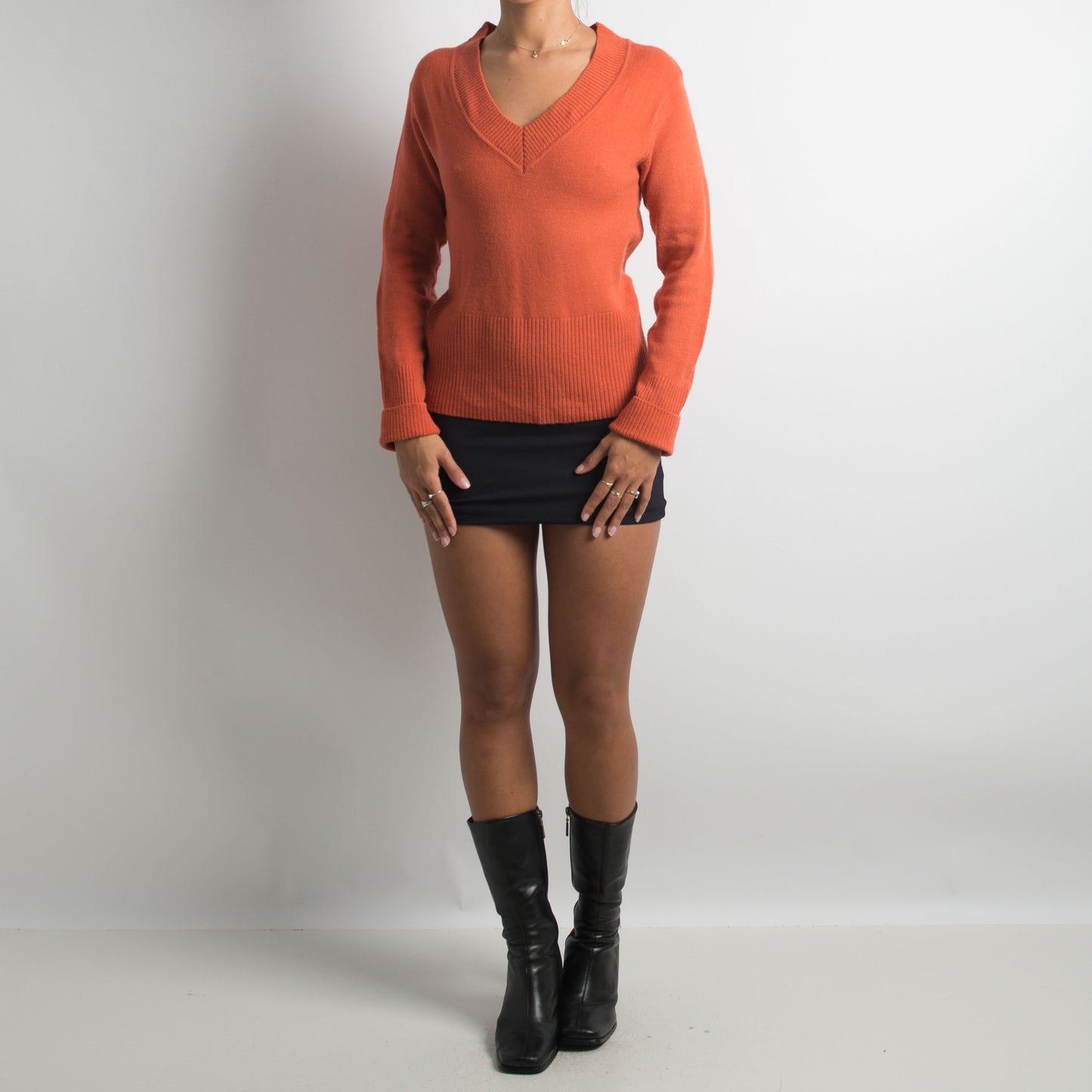 ORANGE V NECK KNIT