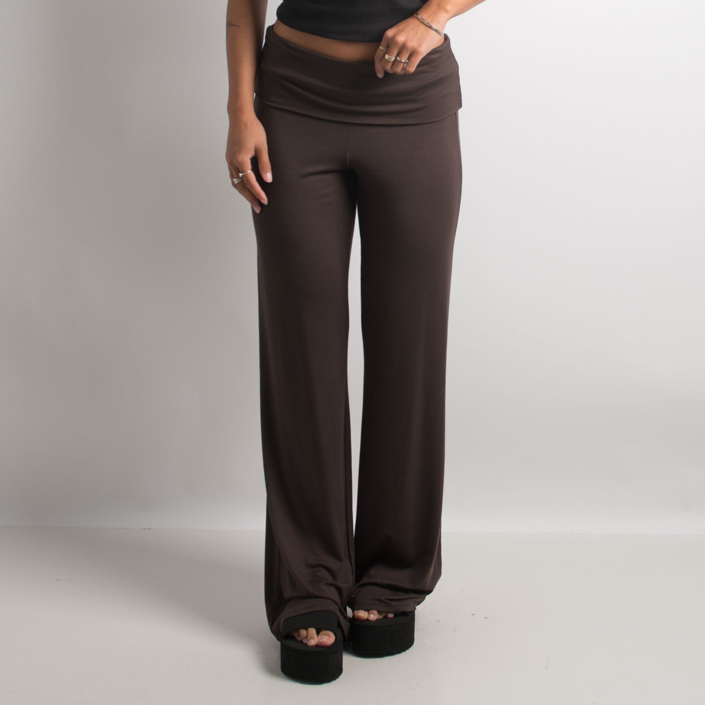 PANTALON SLINKY À PLIAGE MARRON