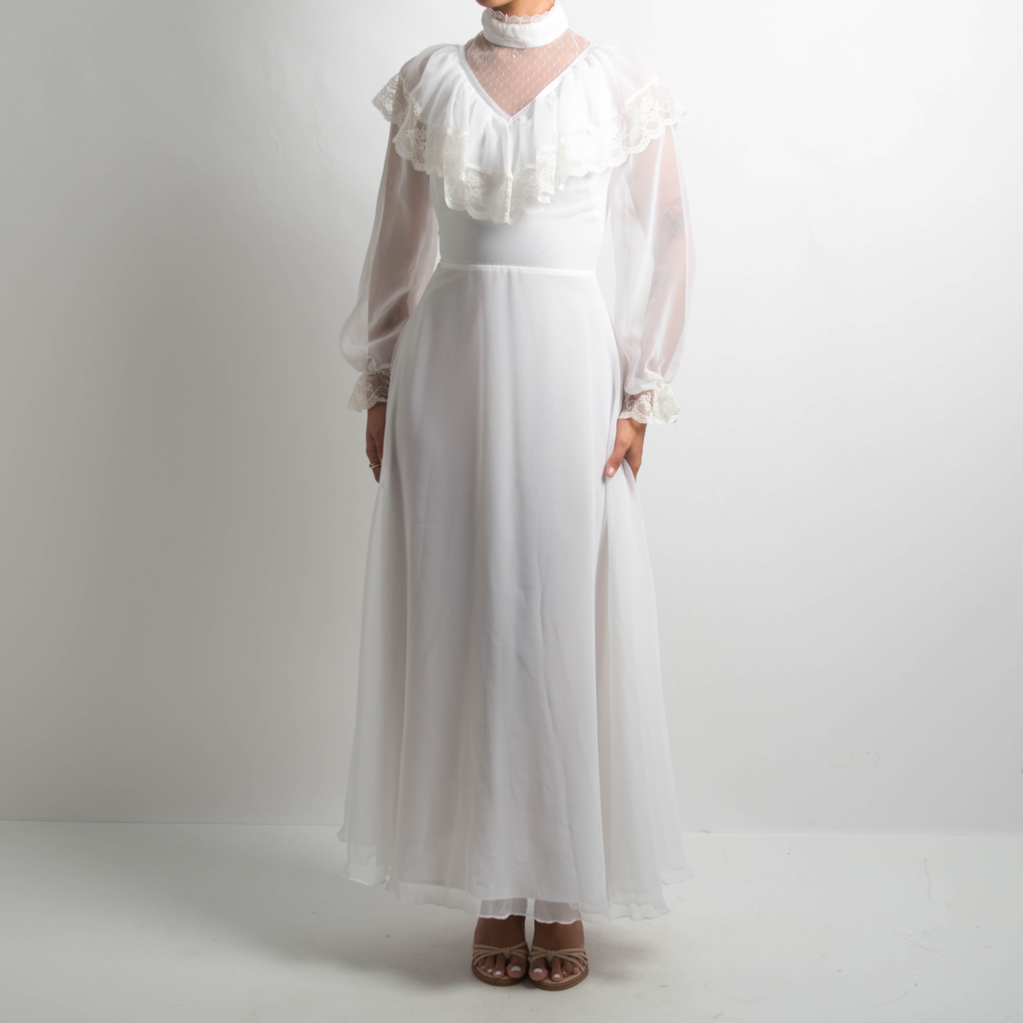 WHITE 70'S PRAIRIE GOWN