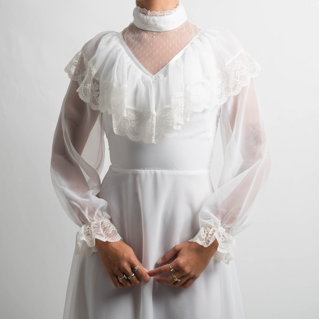 WHITE 70'S PRAIRIE GOWN
