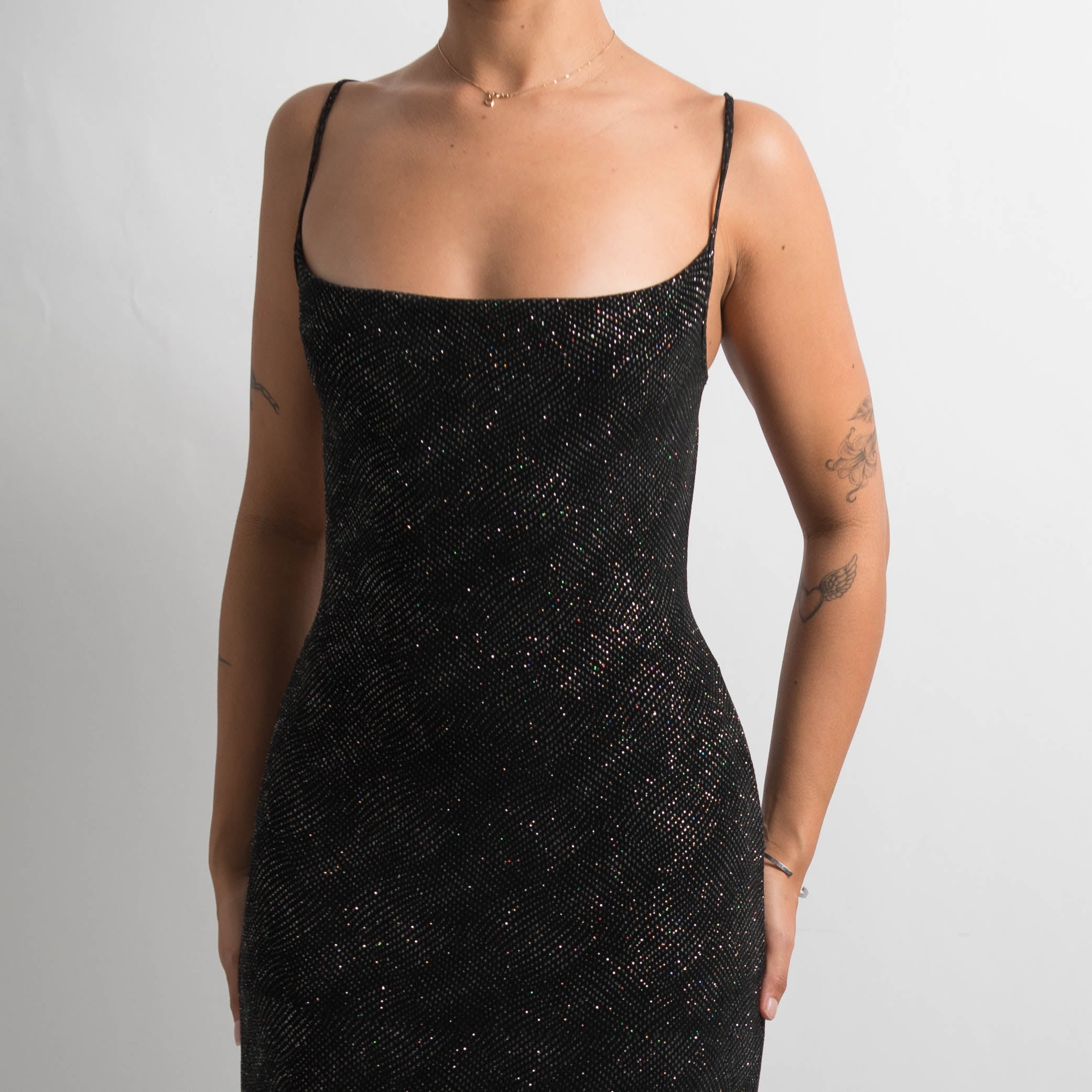 METALLIC BACKLESS GOWN