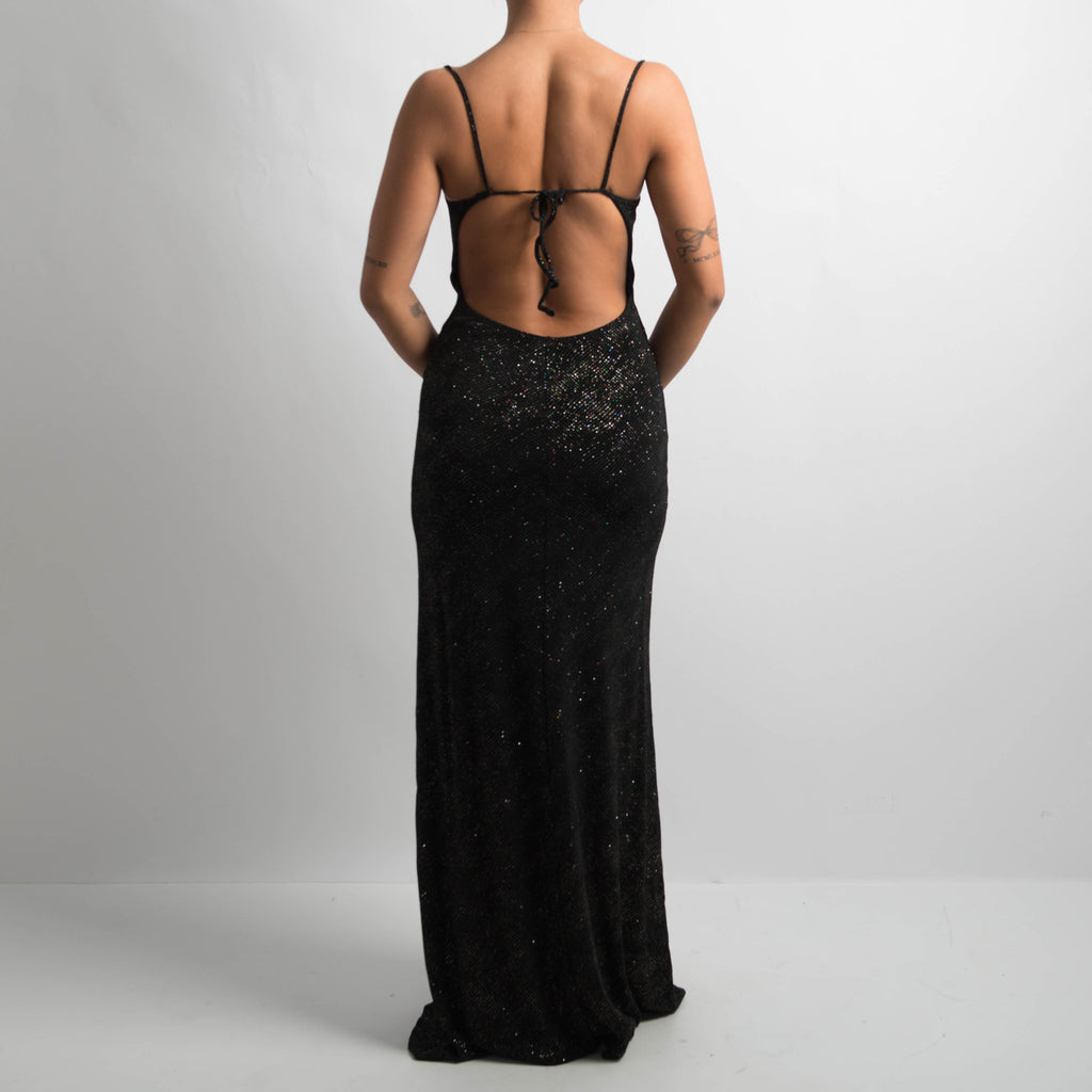 METALLIC BACKLESS GOWN