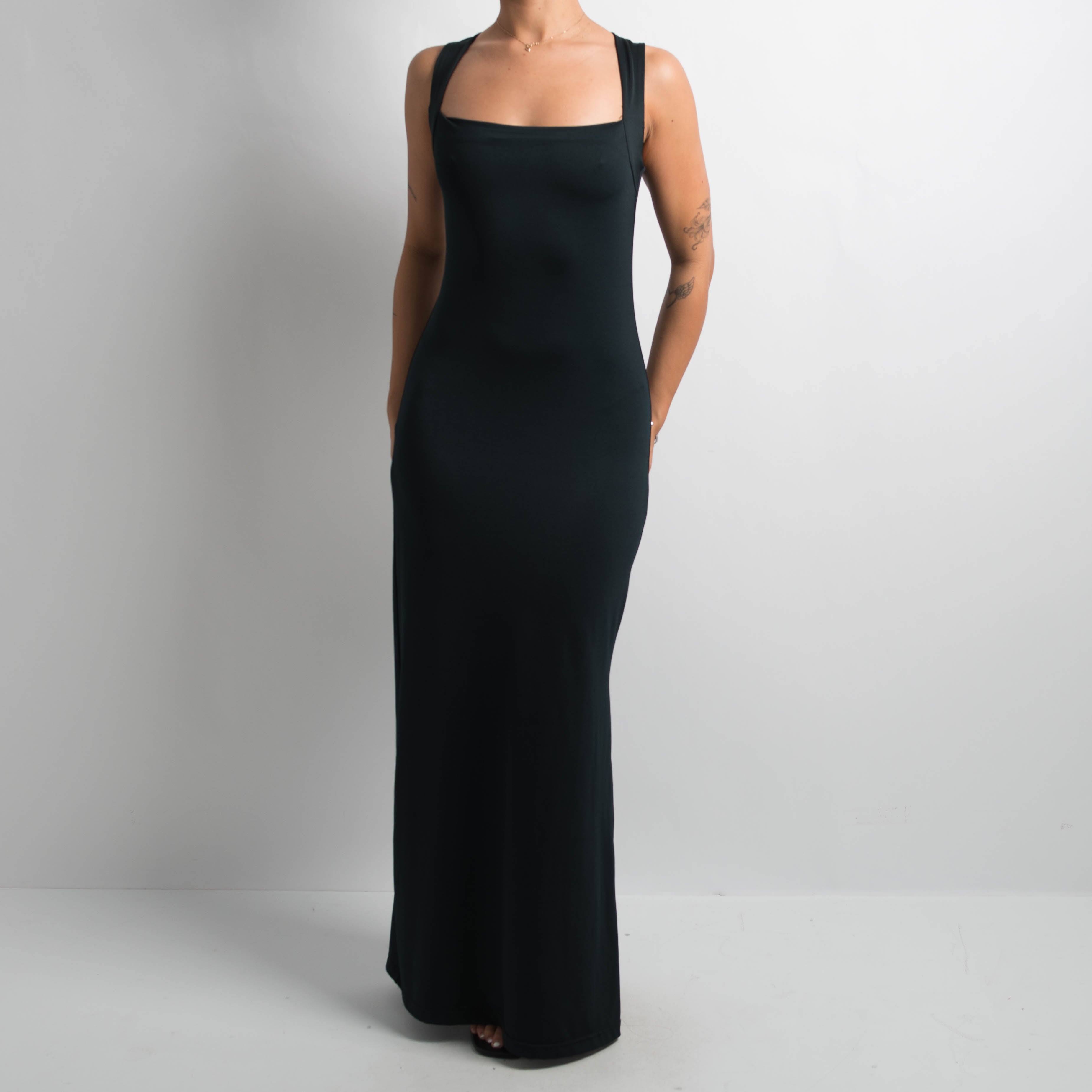 BLACK SQUARE NECK GOWN