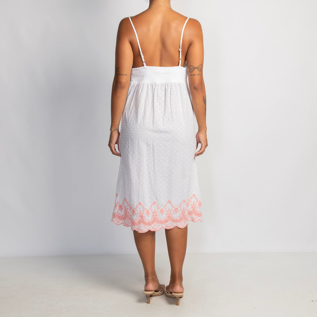 WHITE TEXTURED MIDI DRESS