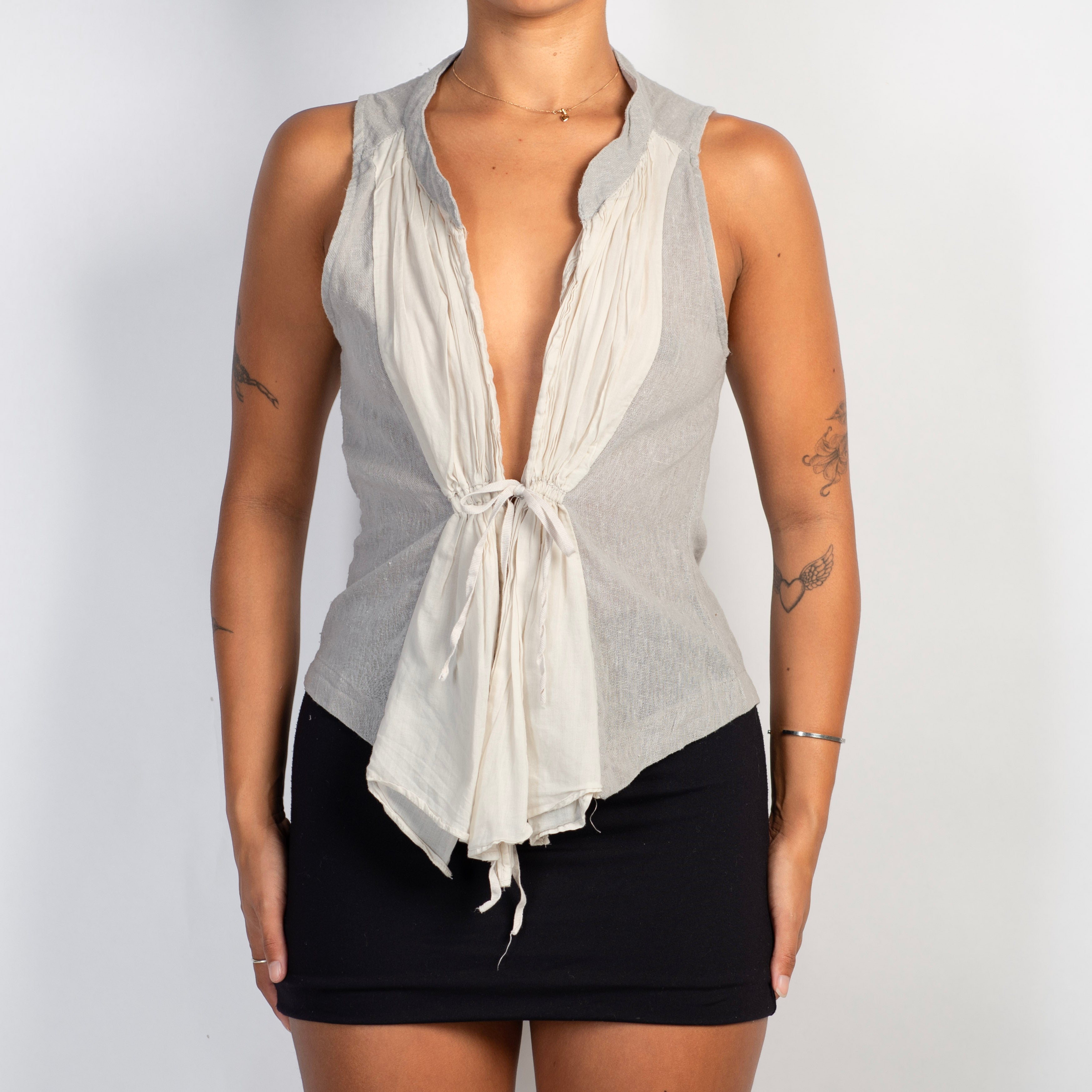 GREY TIE FRONT TOP