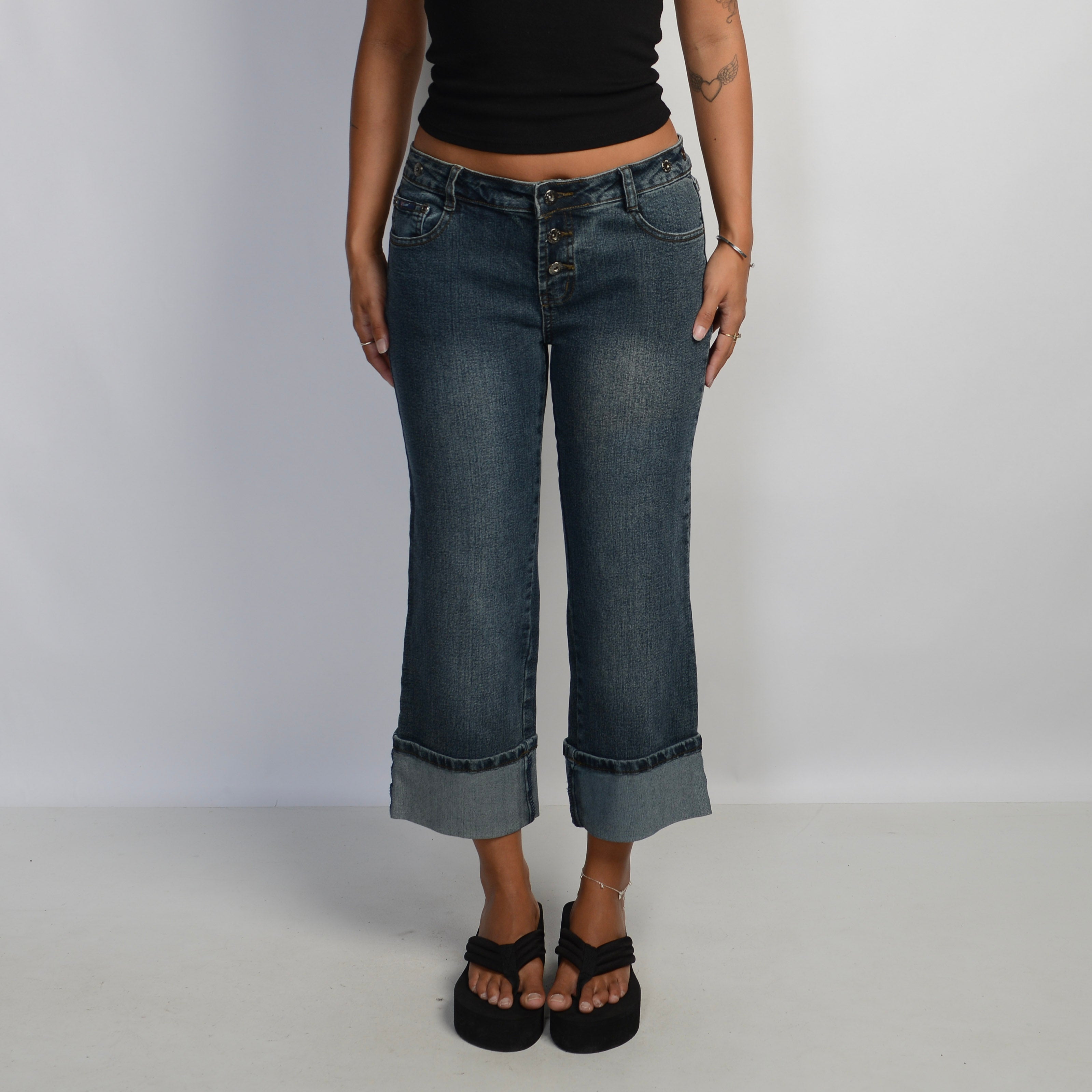 DENIM CUFF CAPRI JEANS