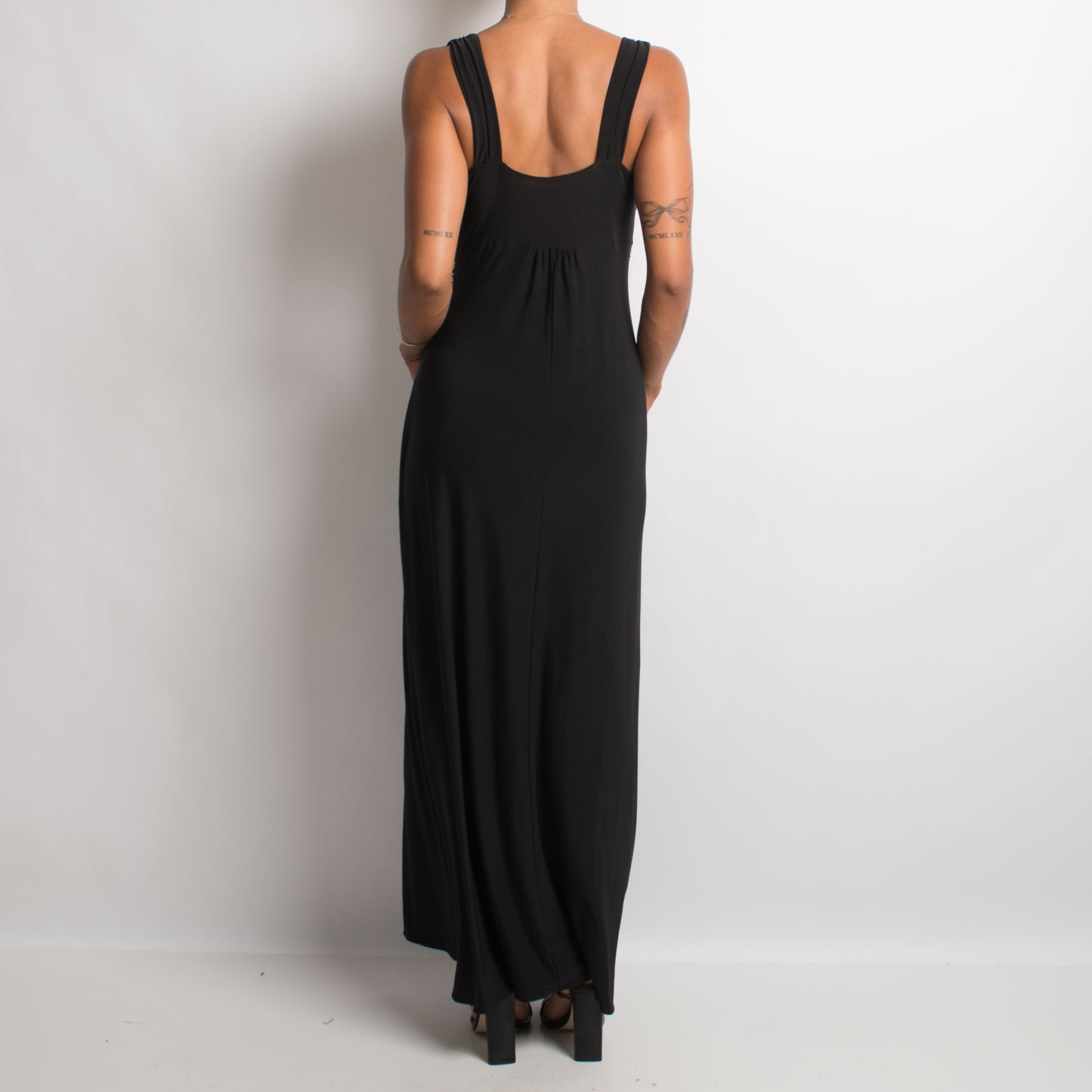 ROBE DE SOIRÉE NOIRE SLINKY