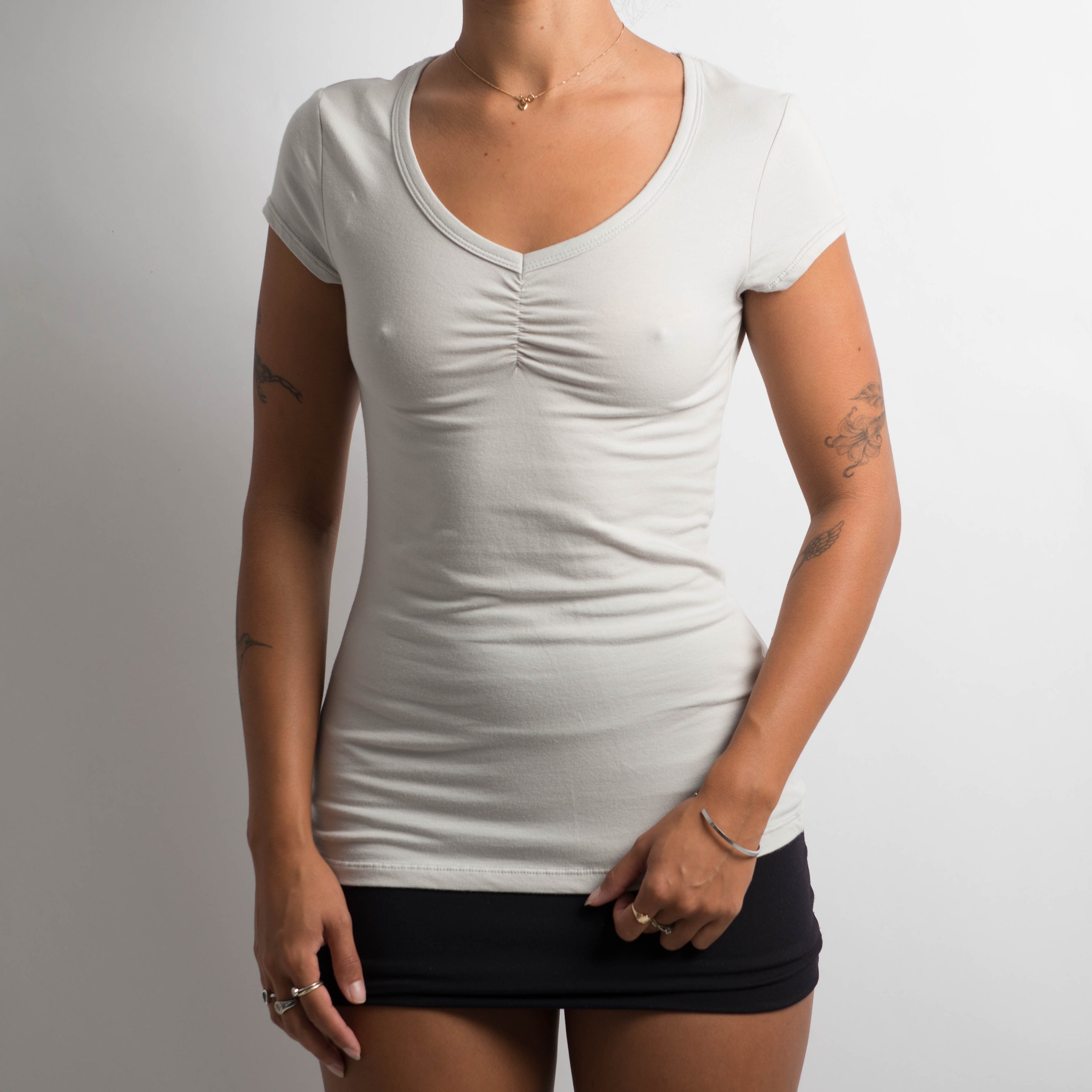 GREY RUCHED TEE