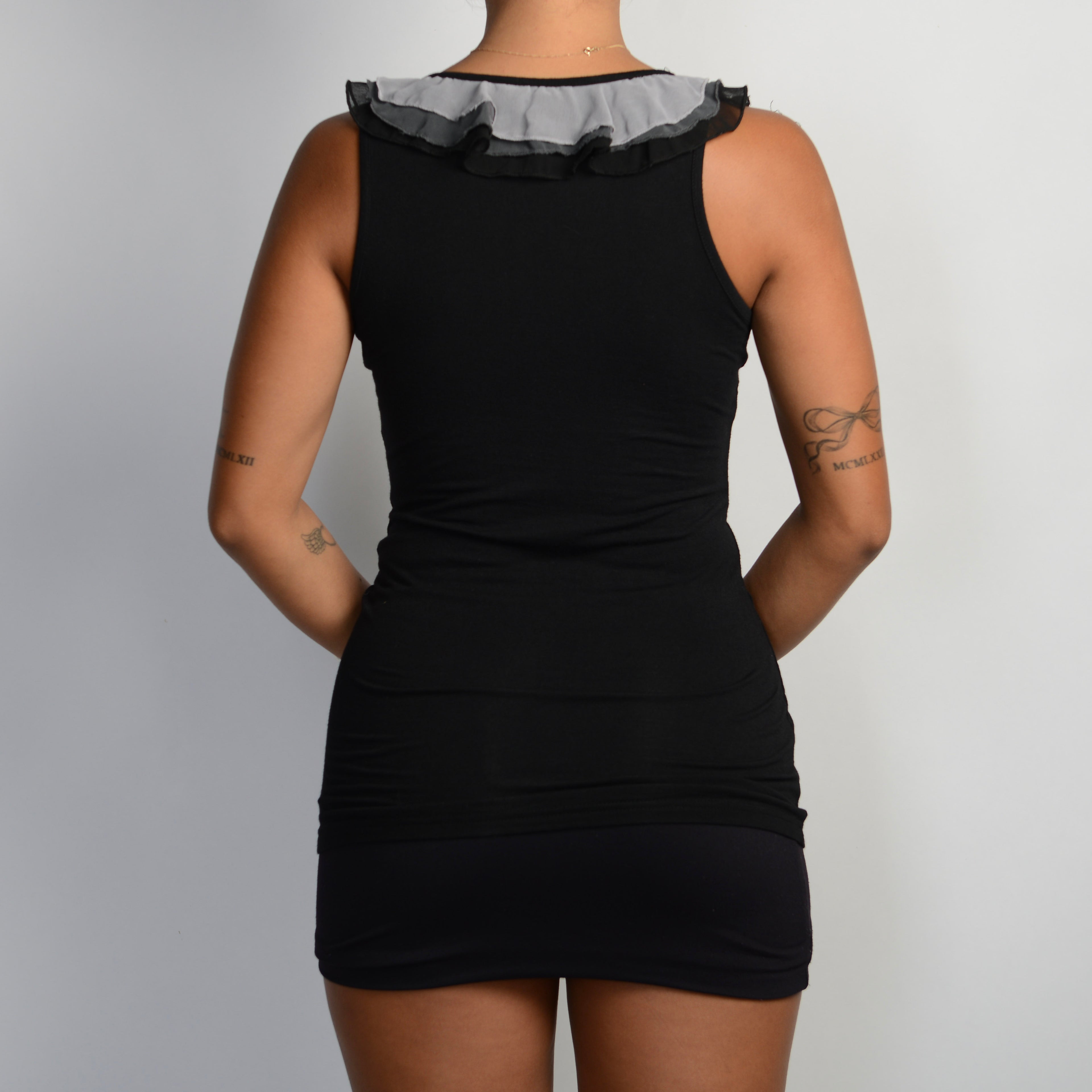 BLACK RUFFLE TANK TOP