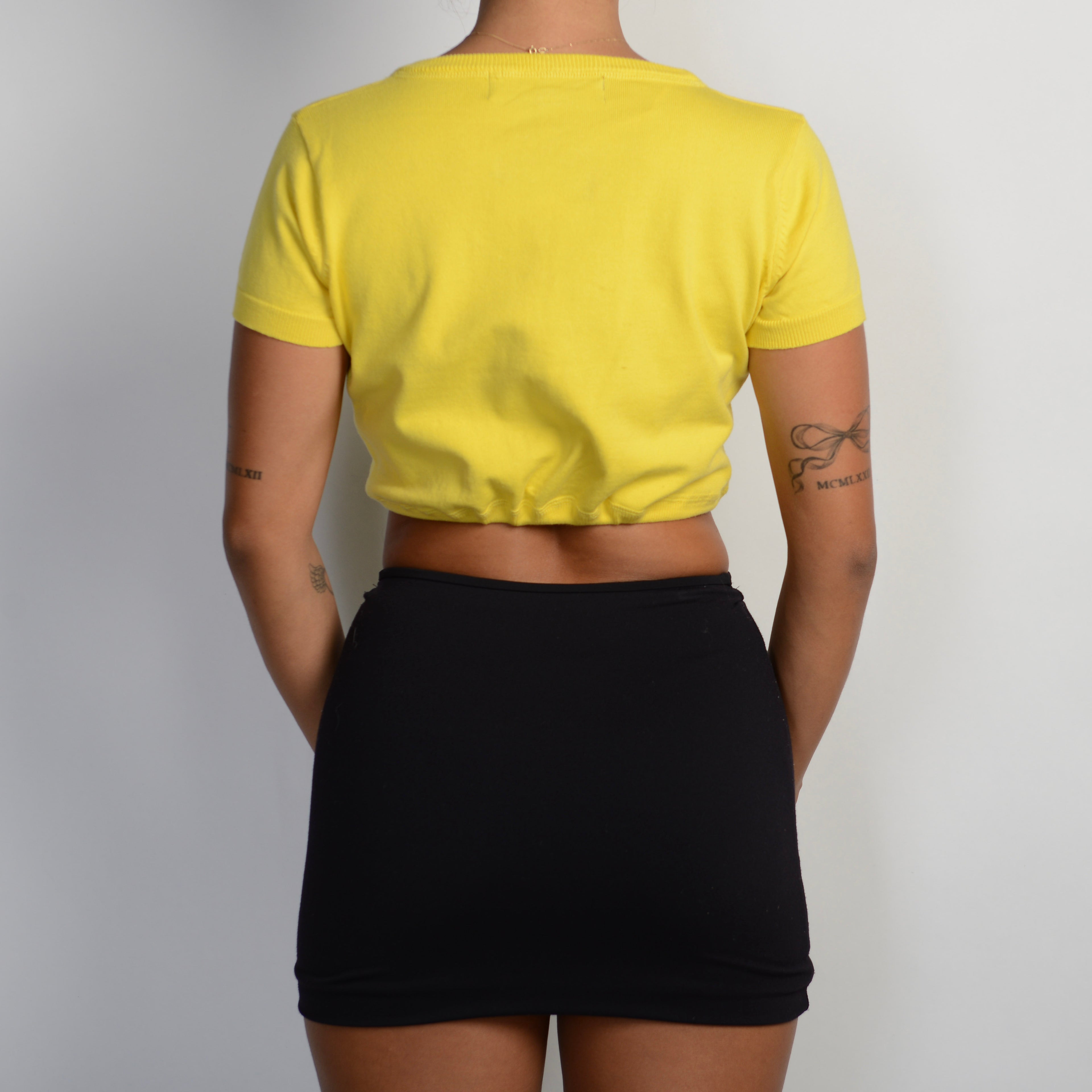 YELLOW CROP KNIT TOP