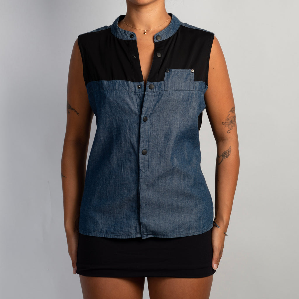 DENIM SLEEVELESS BLOUSE