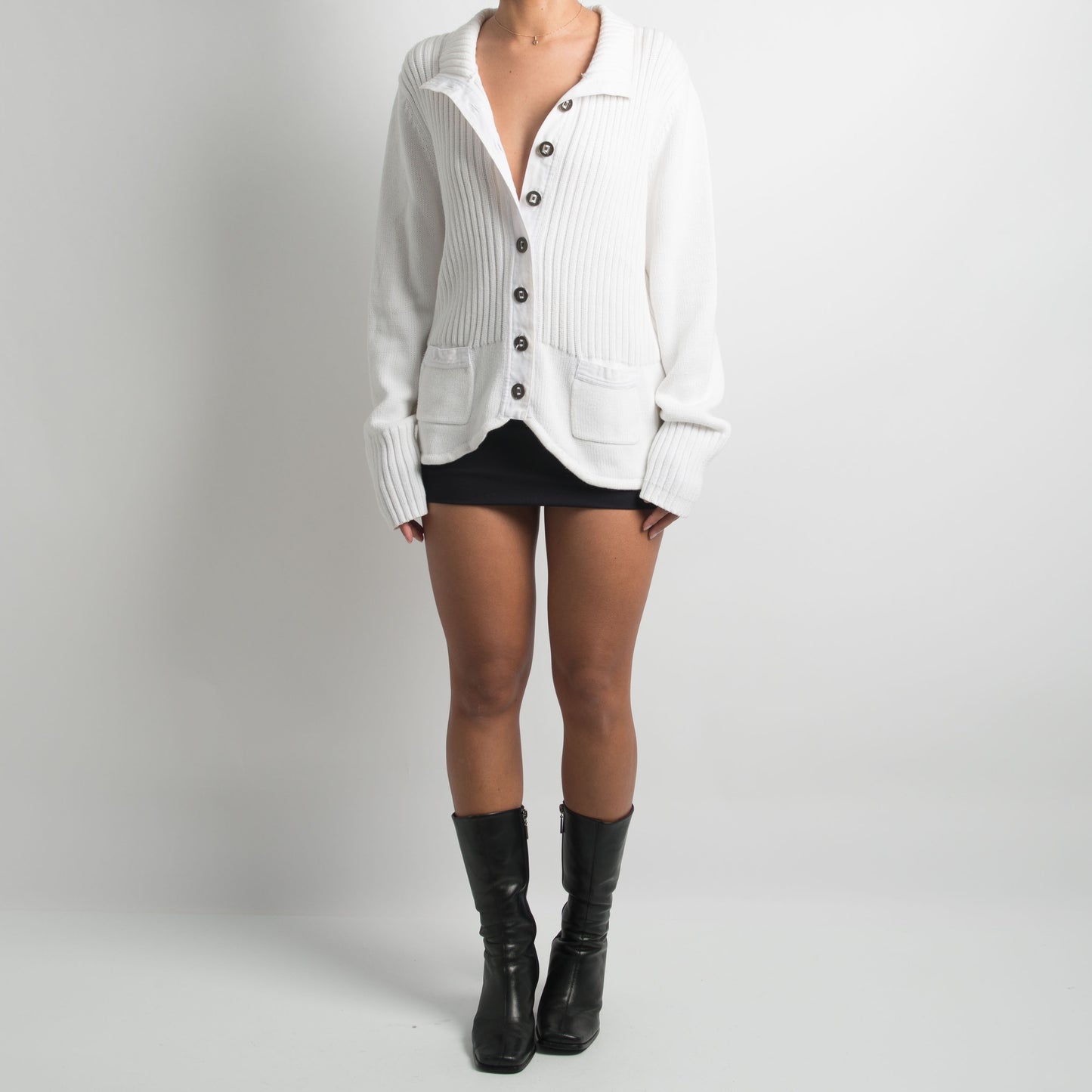 WHITE CHUNKY KNIT CARDIGAN