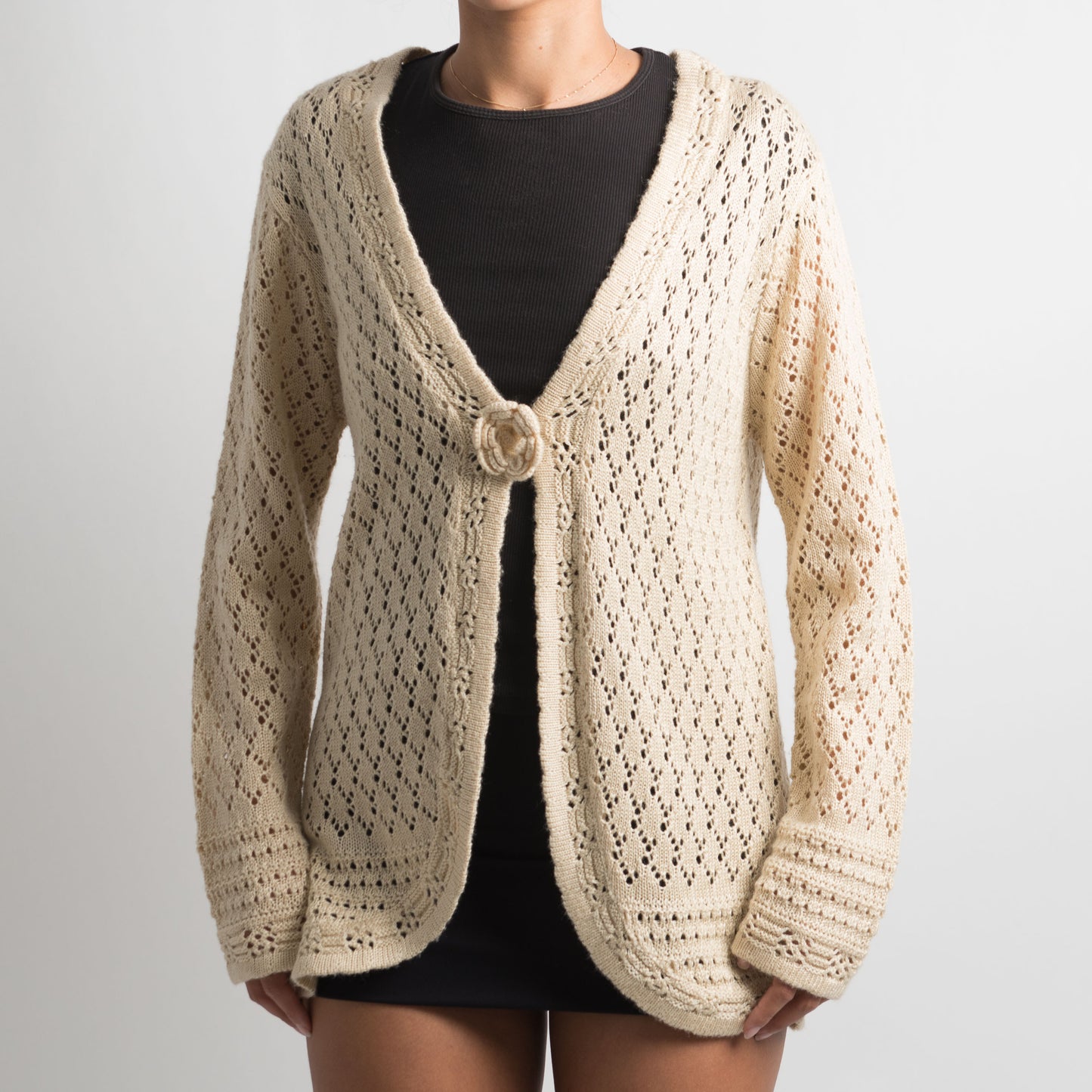 CARDIGAN AU CROCHET CRÈME