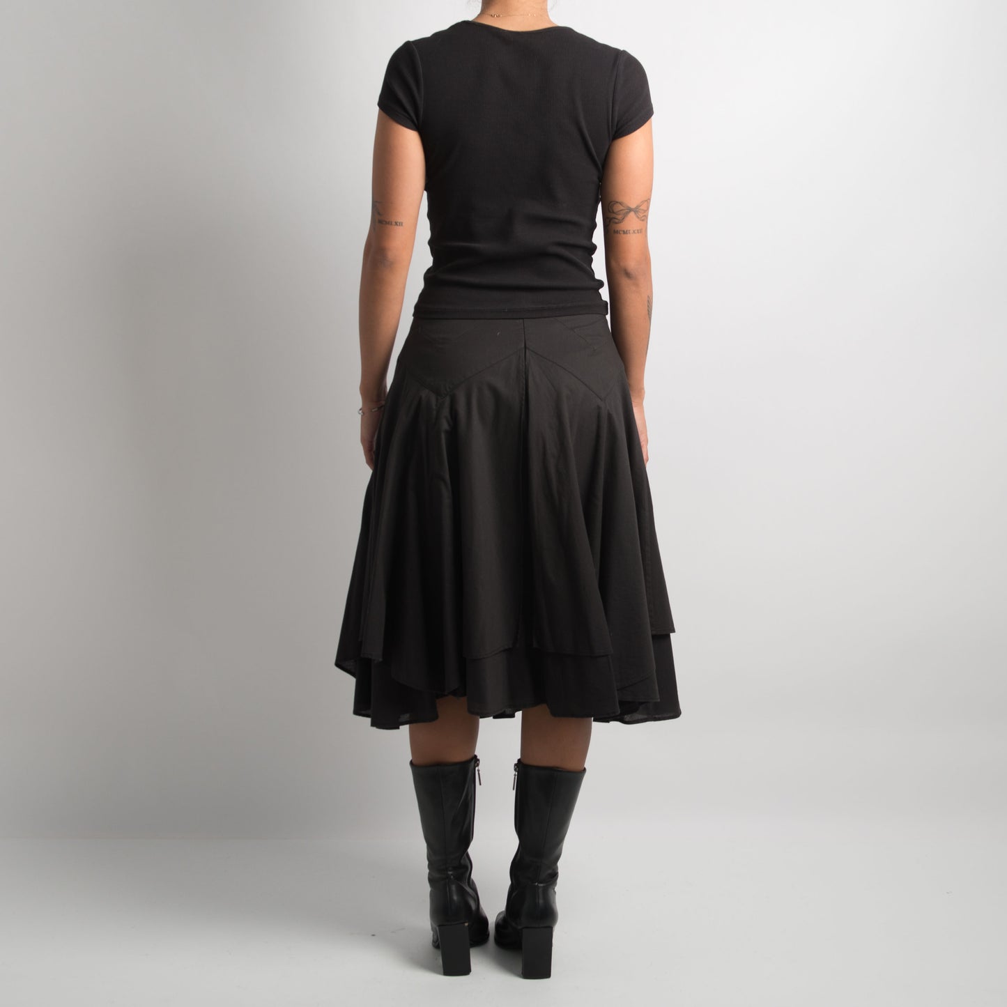 BLACK LAYERED MIDI SKIRT