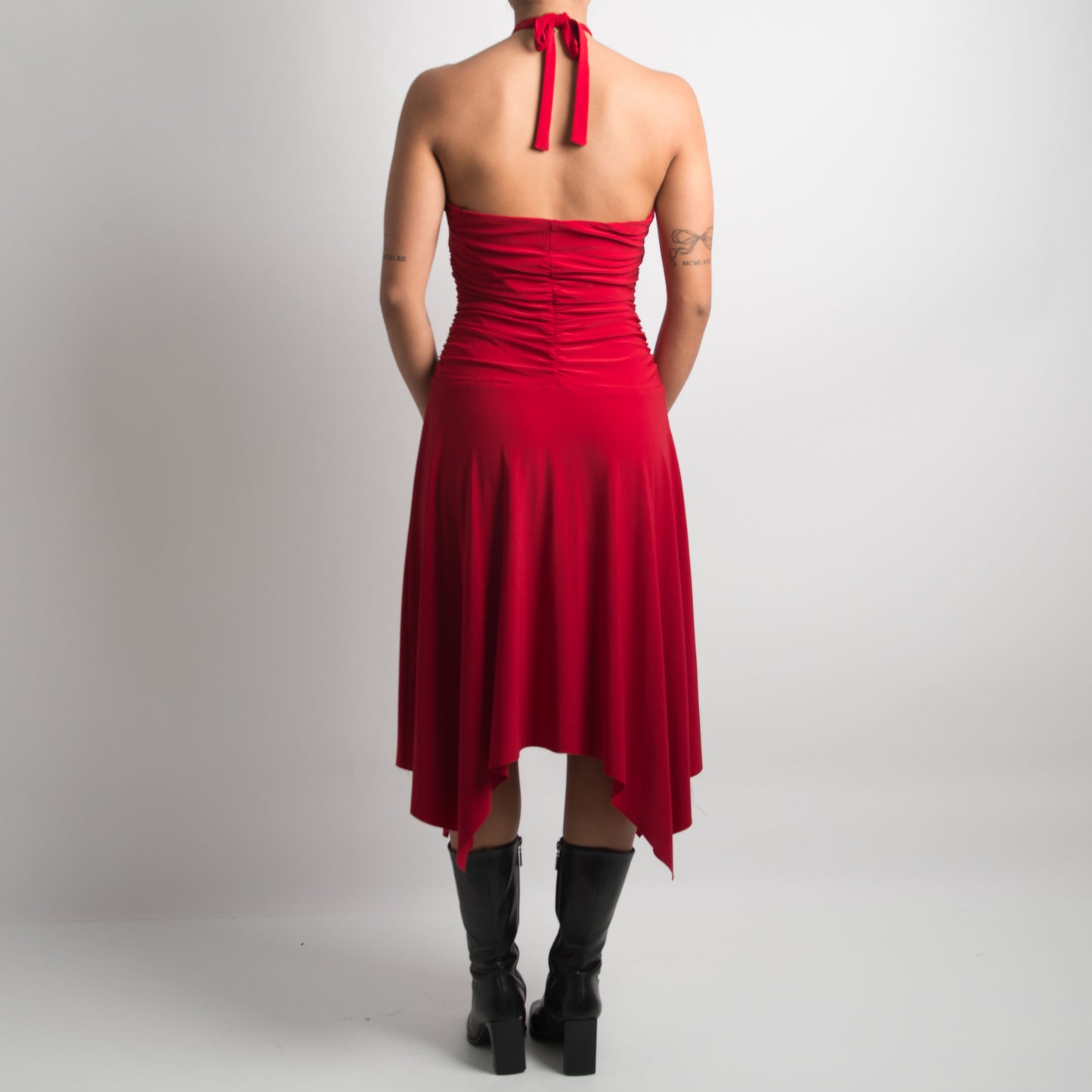 ROBE ROUGE À DOS NU