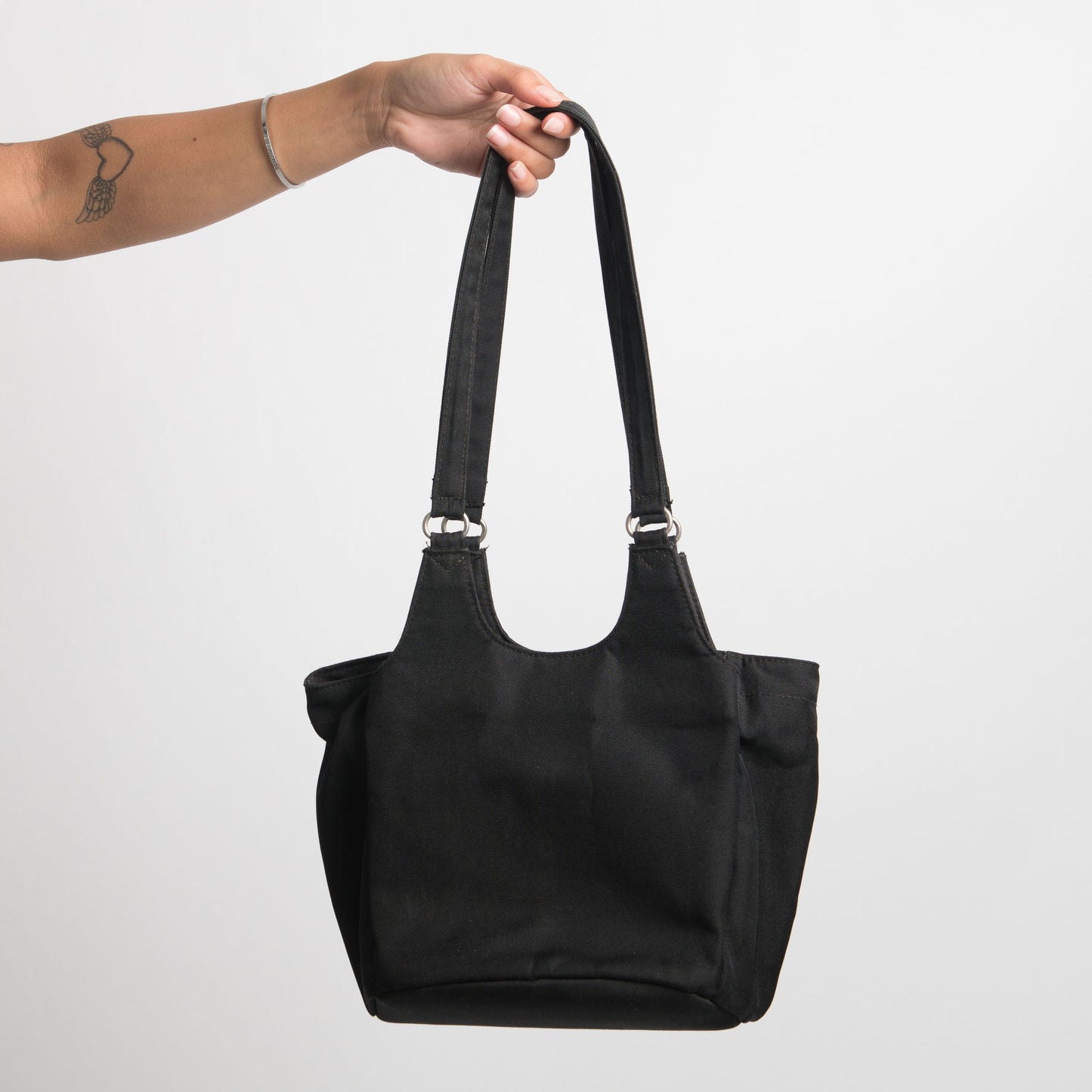 BLACK BUCKET BAG