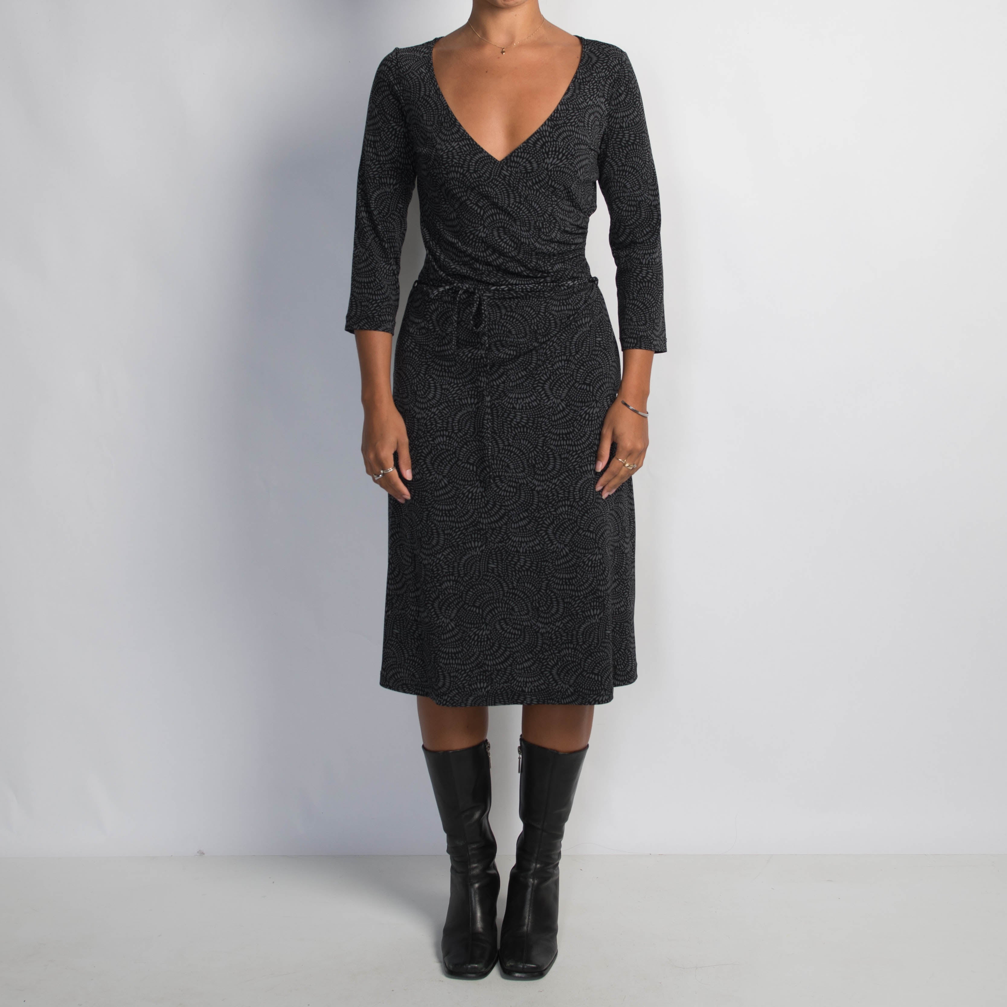 SLINKY PATTERN MIDI DRESS