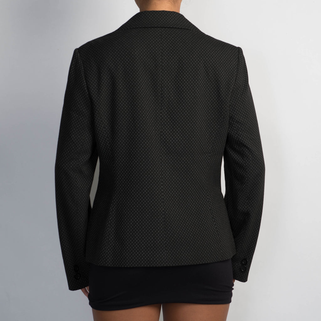 CLASSIC BLACK BLAZER