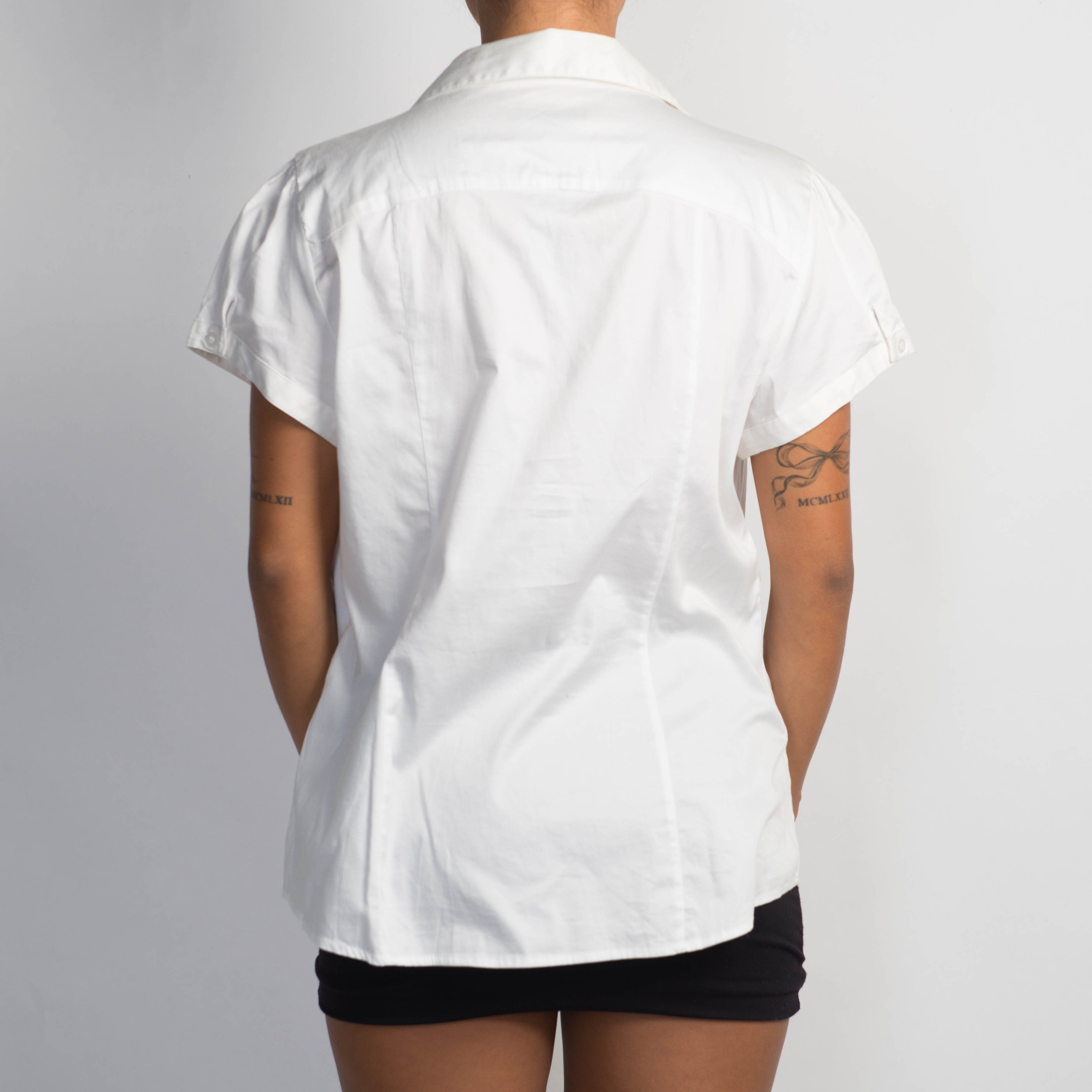 WHITE SHORT SLEEVE BLOUSE