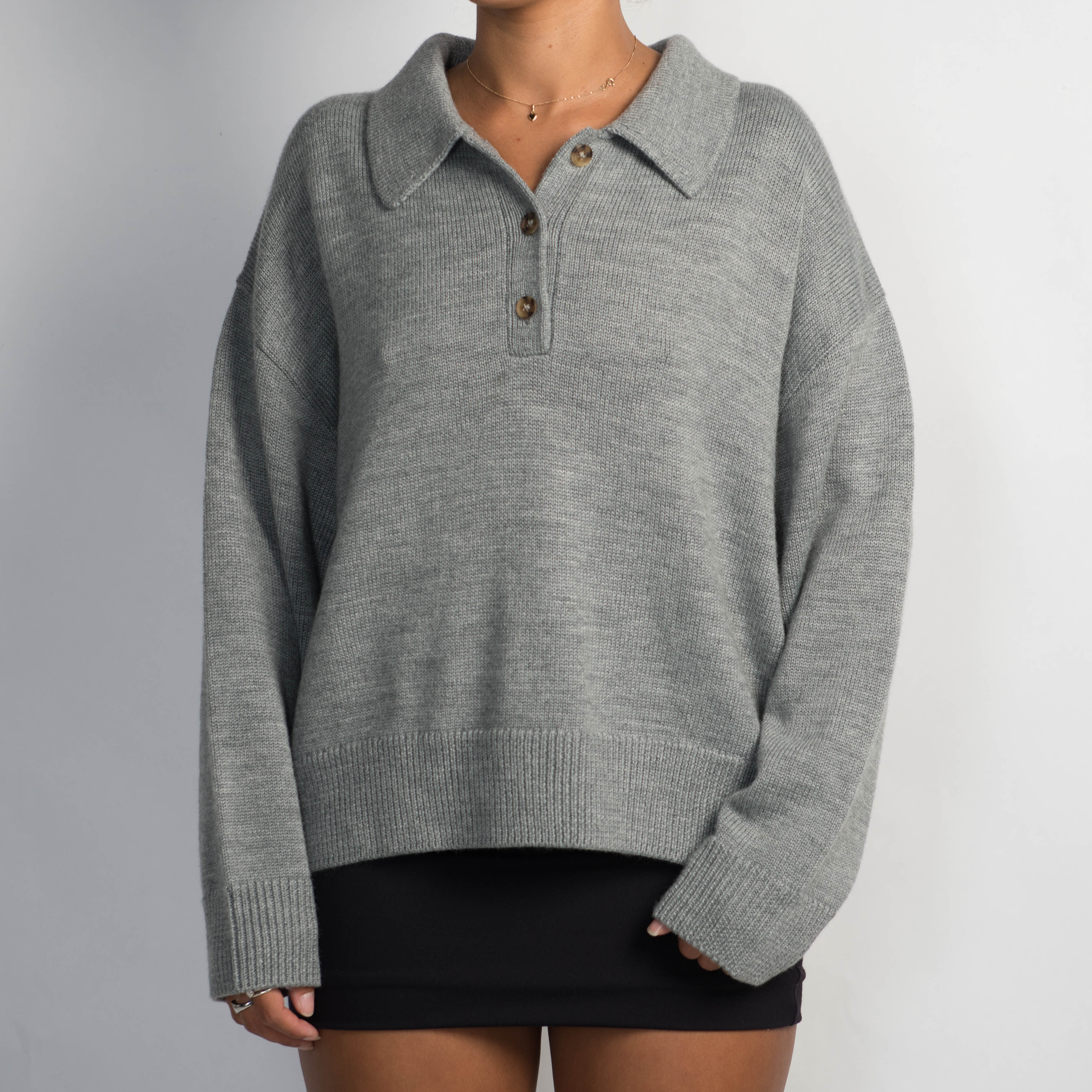 GREY COLLARED KNIT SWEATER
