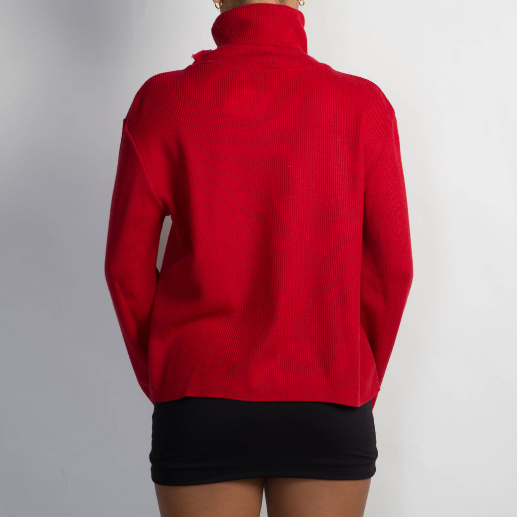 RED TURTLENECK TOP